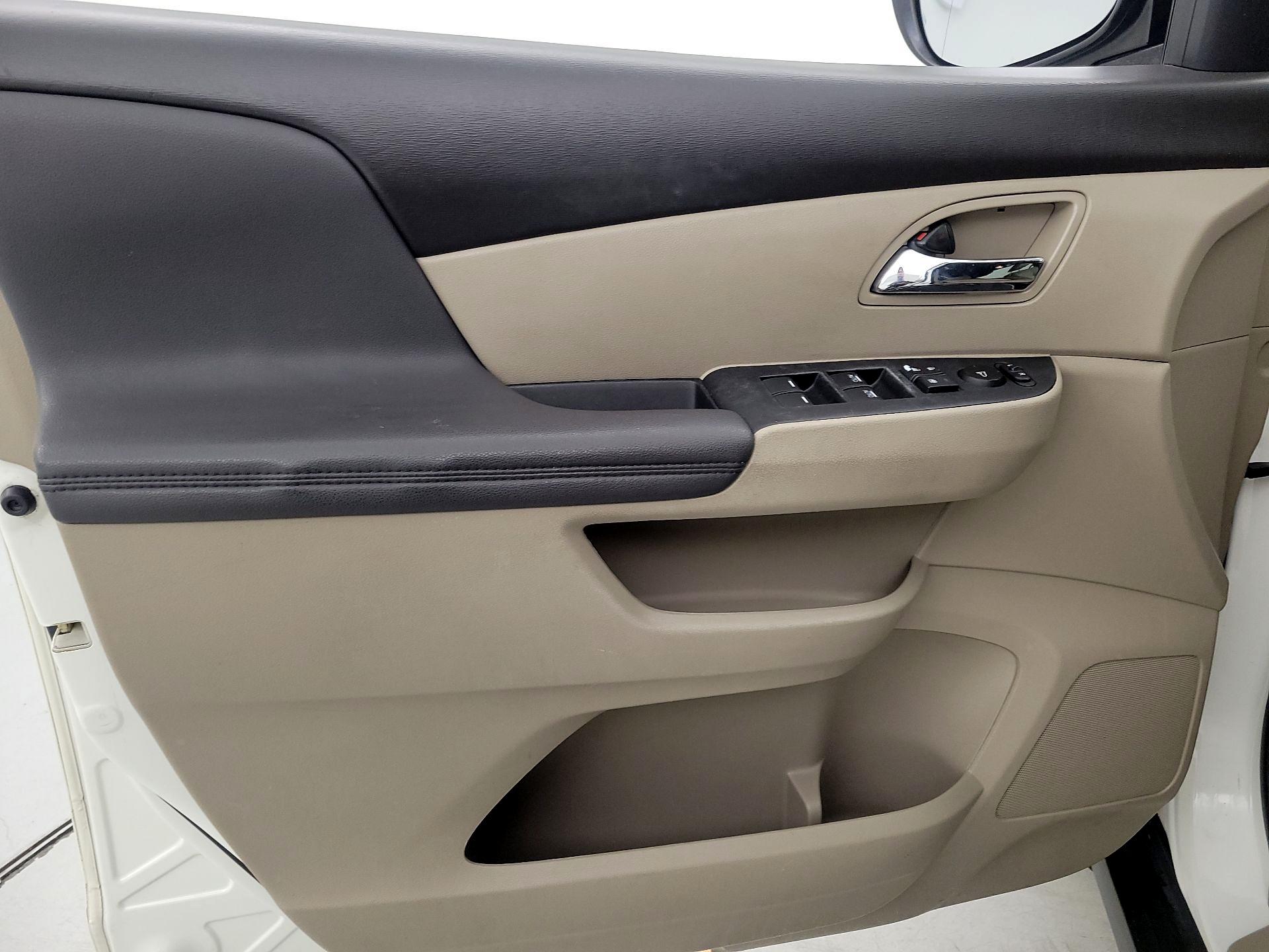 Thumbnail: 2017 Honda Odyssey - 12