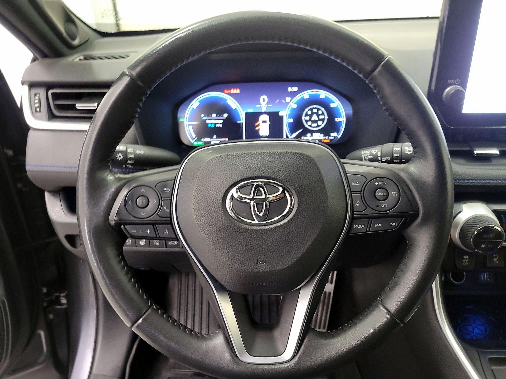 Thumbnail: 2023 Toyota RAV4 - 10