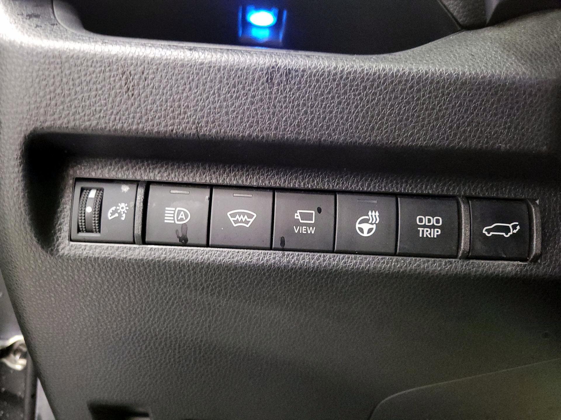 Thumbnail: 2023 Toyota RAV4 - 13