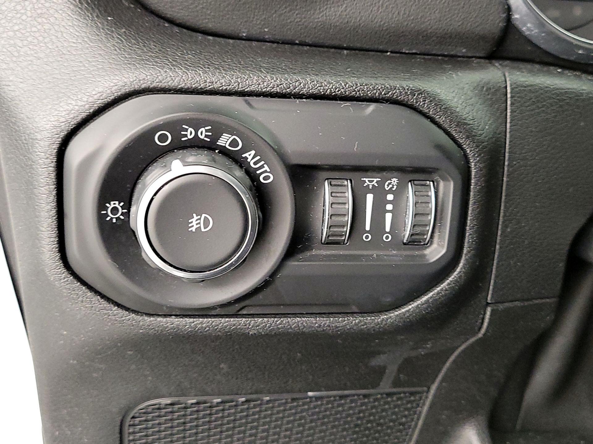 Thumbnail: 2021 Jeep Wrangler - 13