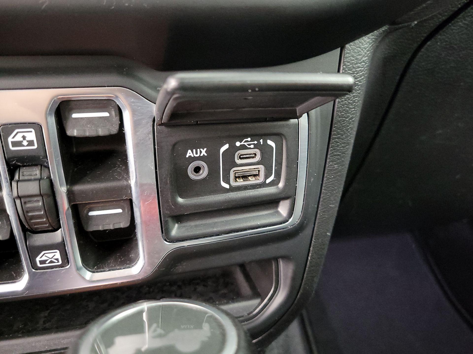 Thumbnail: 2021 Jeep Wrangler - 19