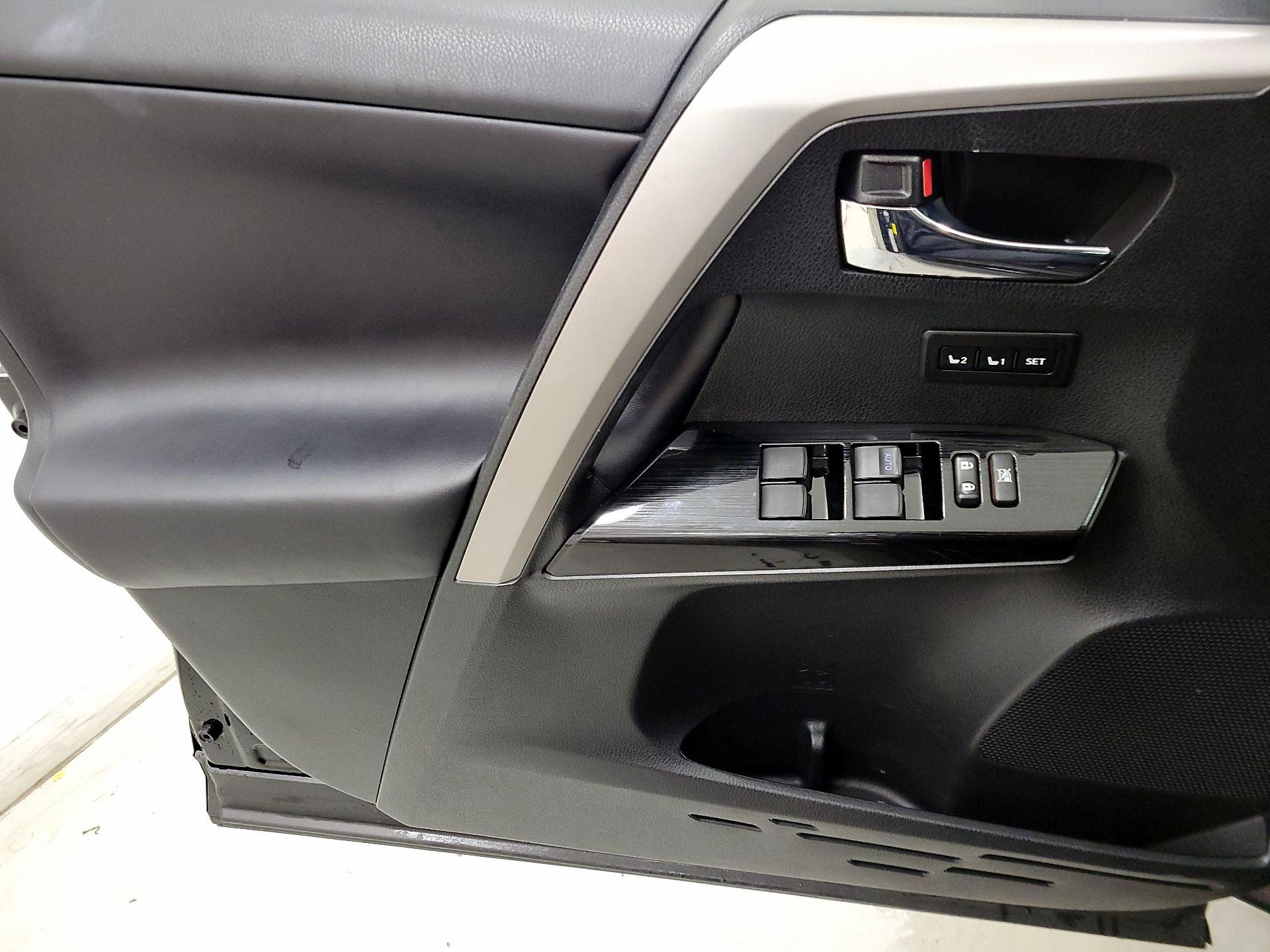 Thumbnail: 2017 Toyota RAV4 - 12