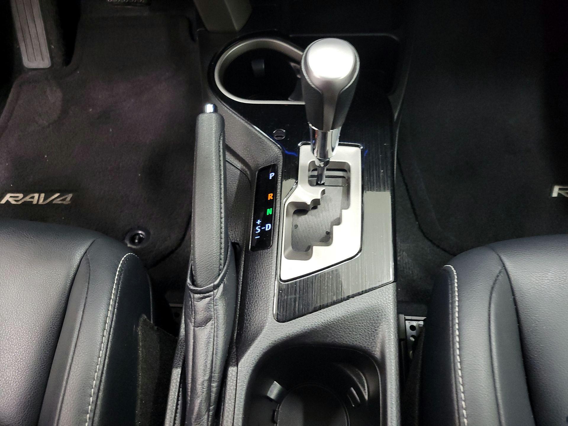 Thumbnail: 2017 Toyota RAV4 - 17