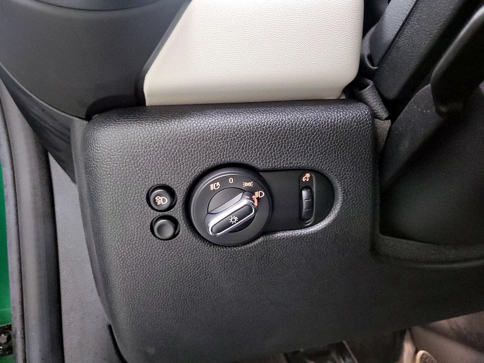 Thumbnail: 2022 MINI Cooper Hardtop - 13