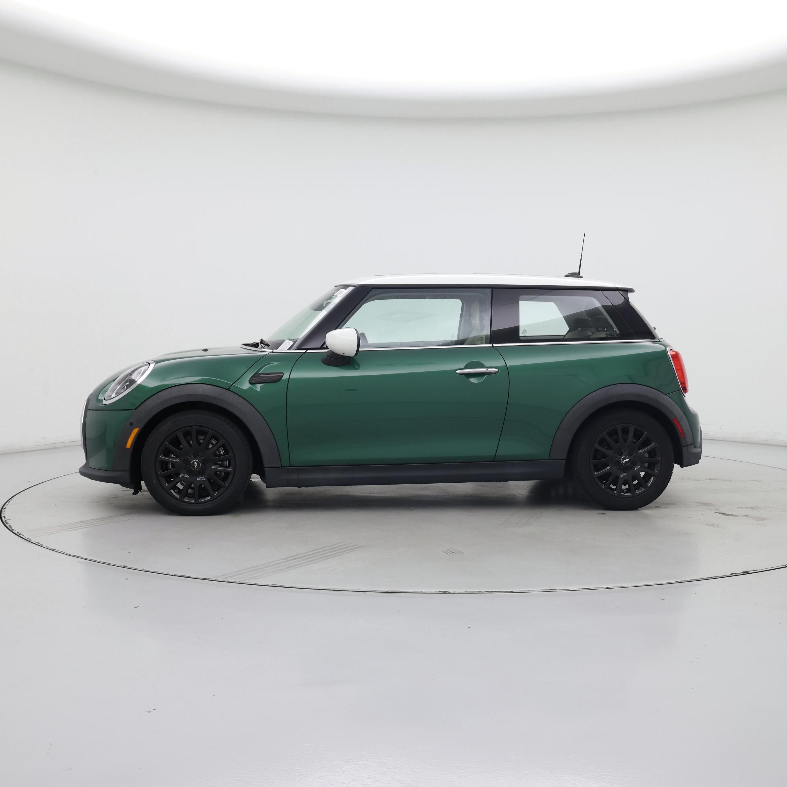 Thumbnail: 2022 MINI Cooper Hardtop - 3