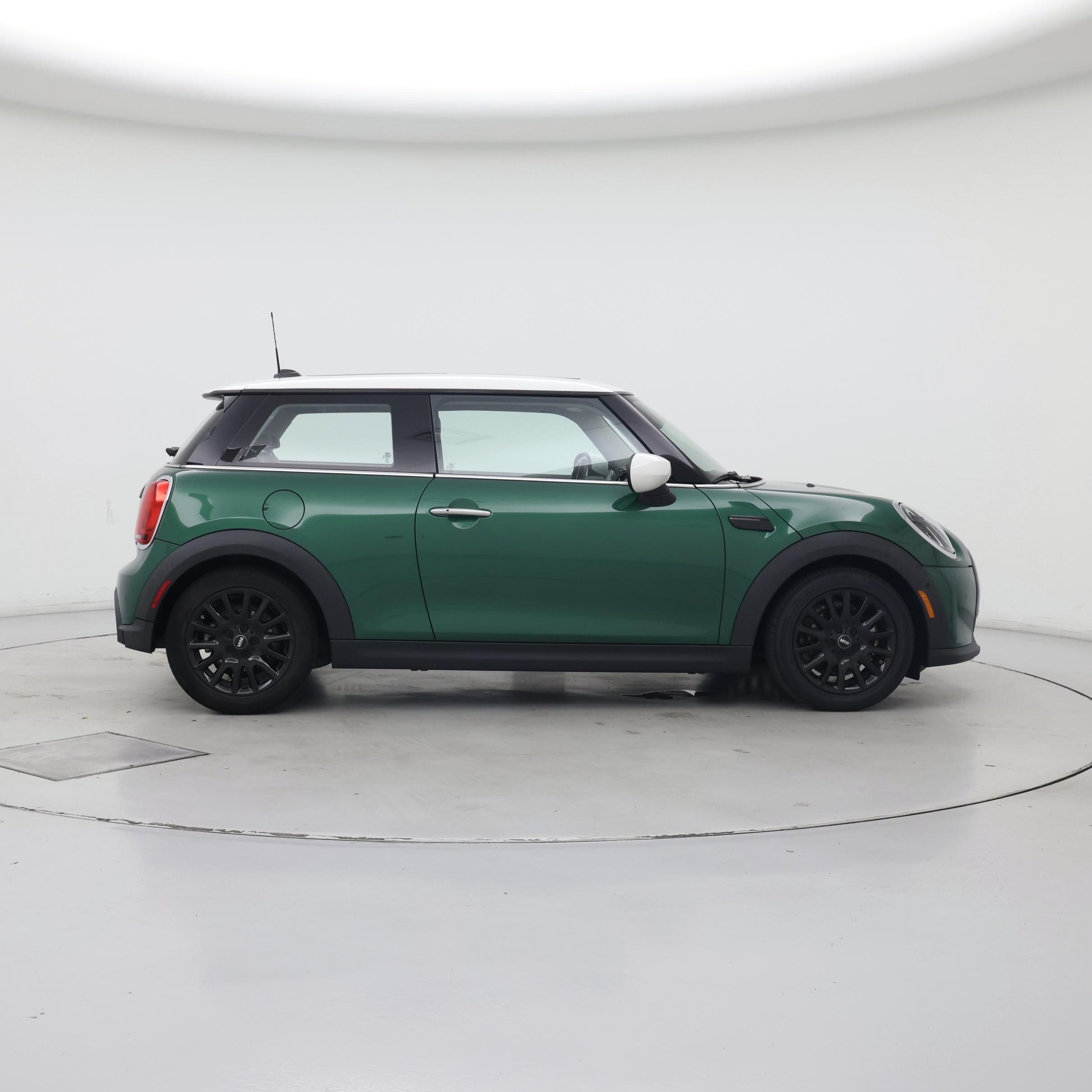 Thumbnail: 2022 MINI Cooper Hardtop - 7