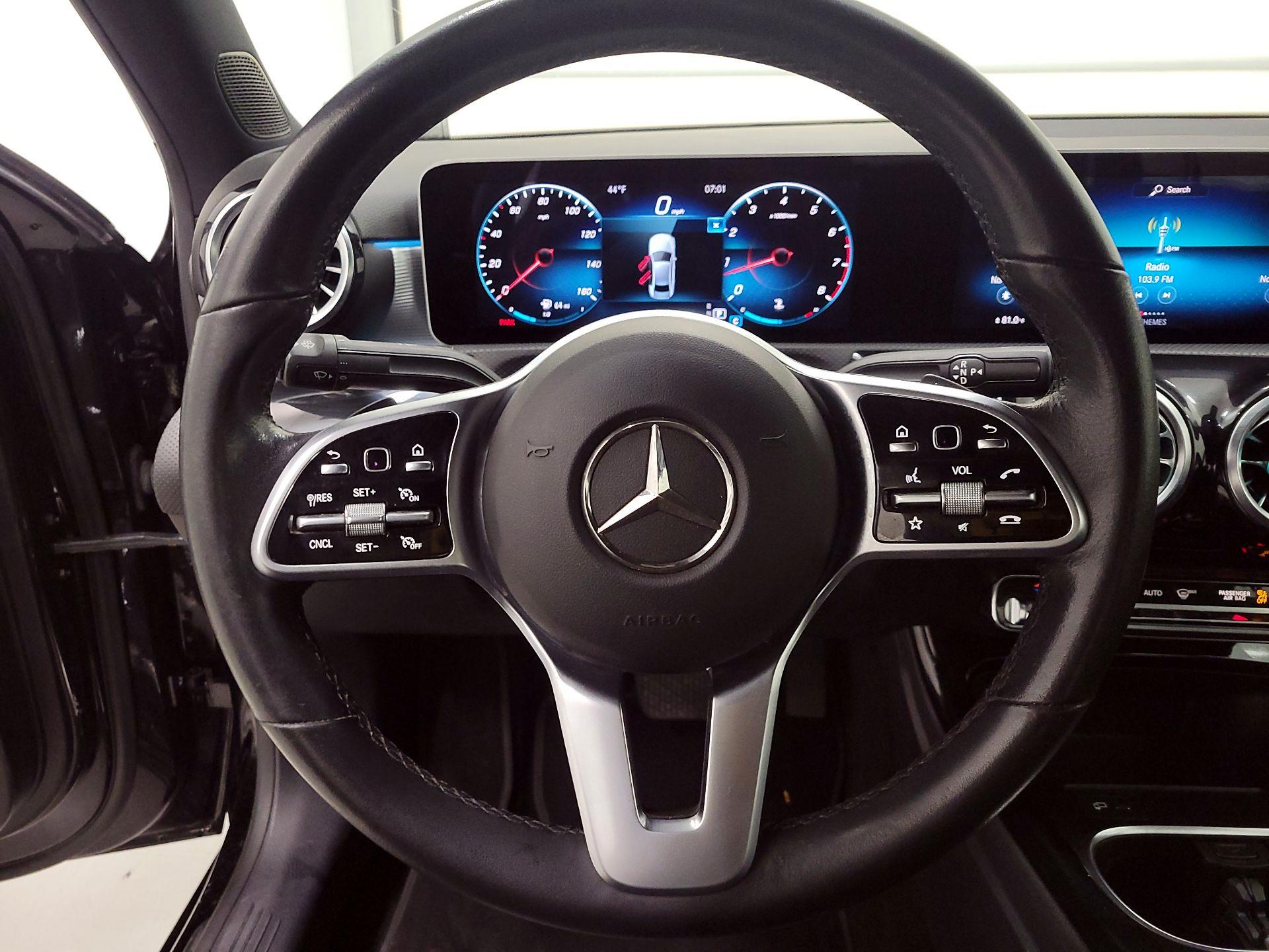 Thumbnail: 2019 Mercedes-Benz A-Class - 10