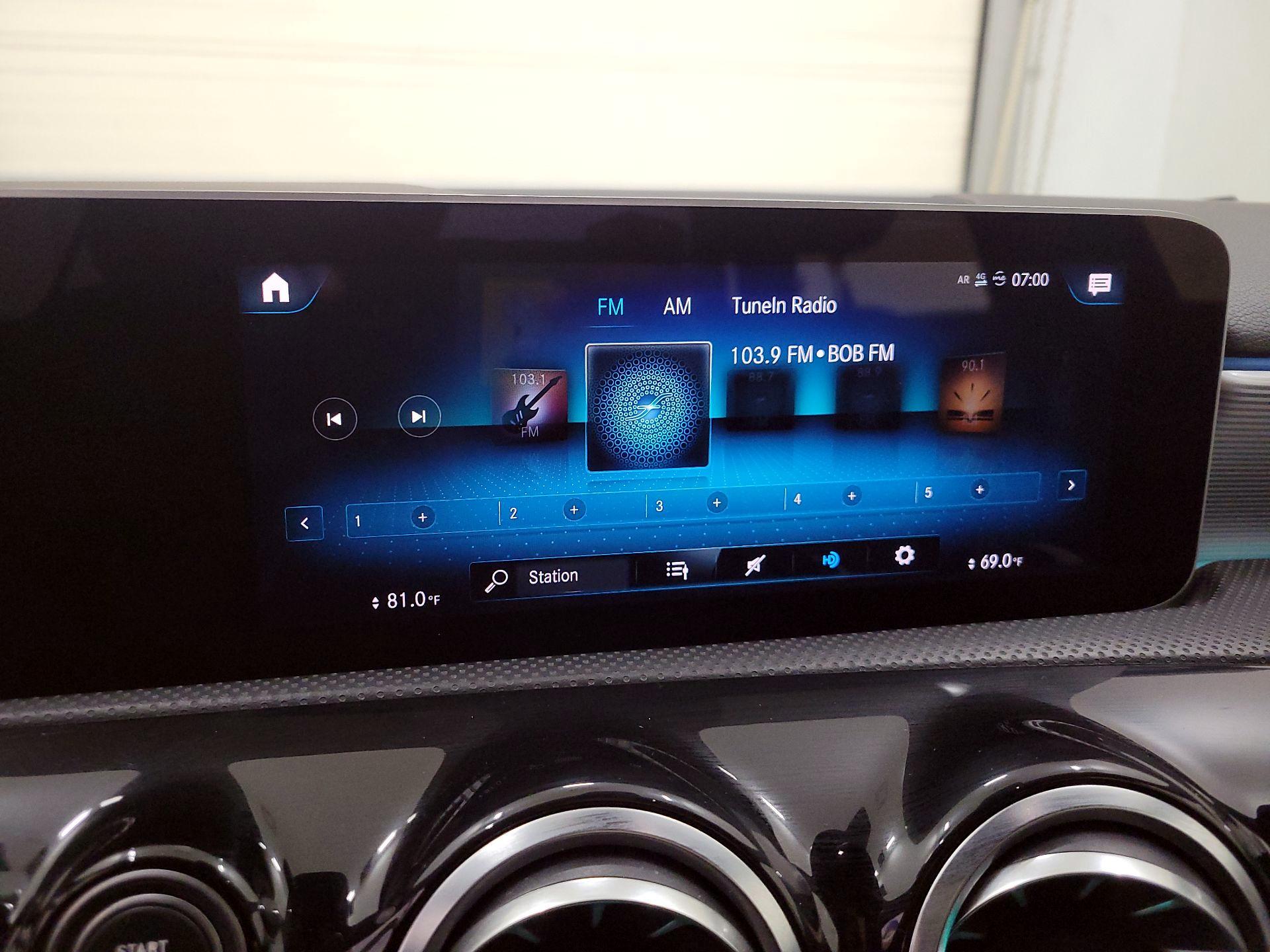 Thumbnail: 2019 Mercedes-Benz A-Class - 15