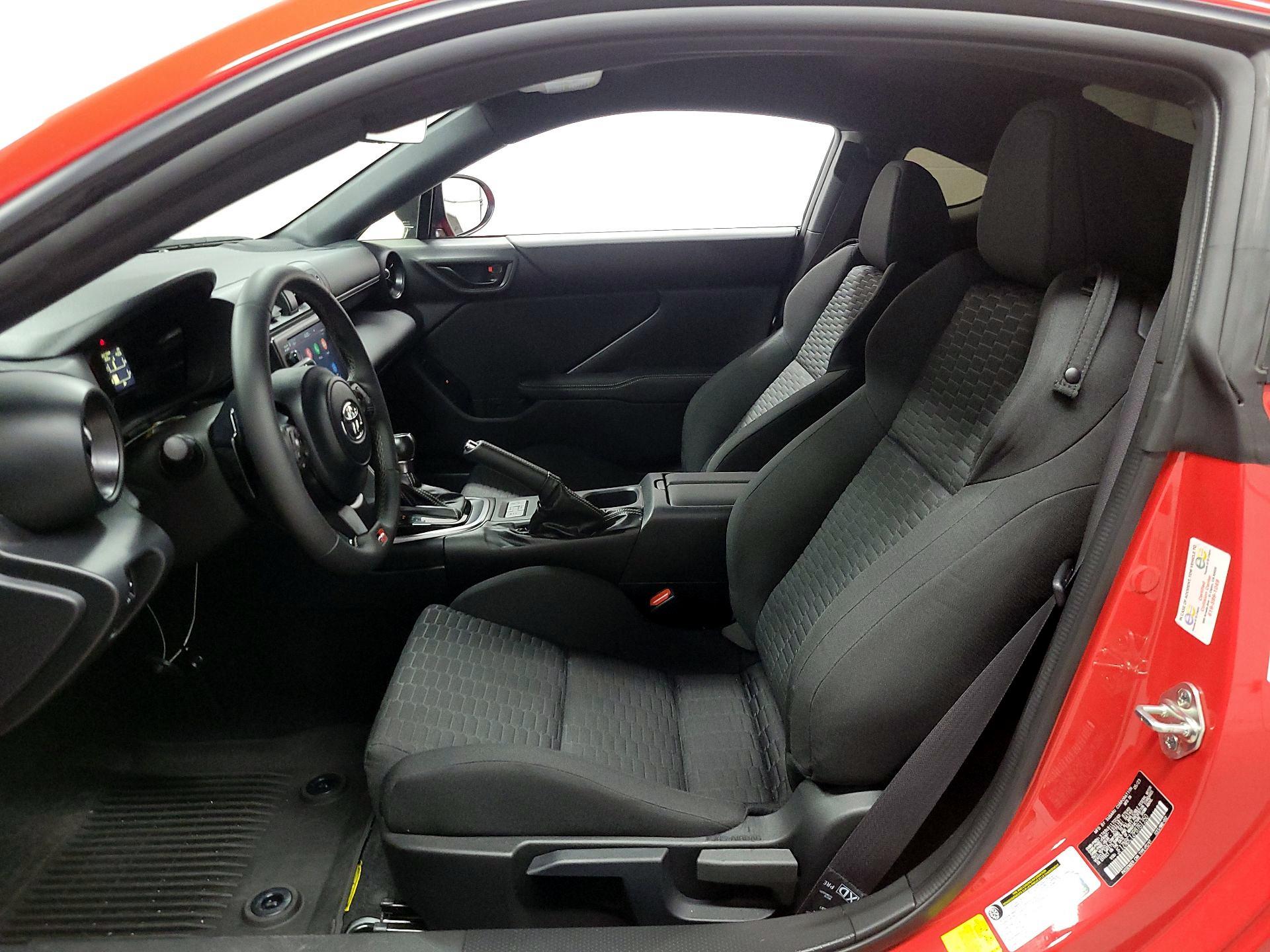 Thumbnail: 2023 Toyota GR86 - 11