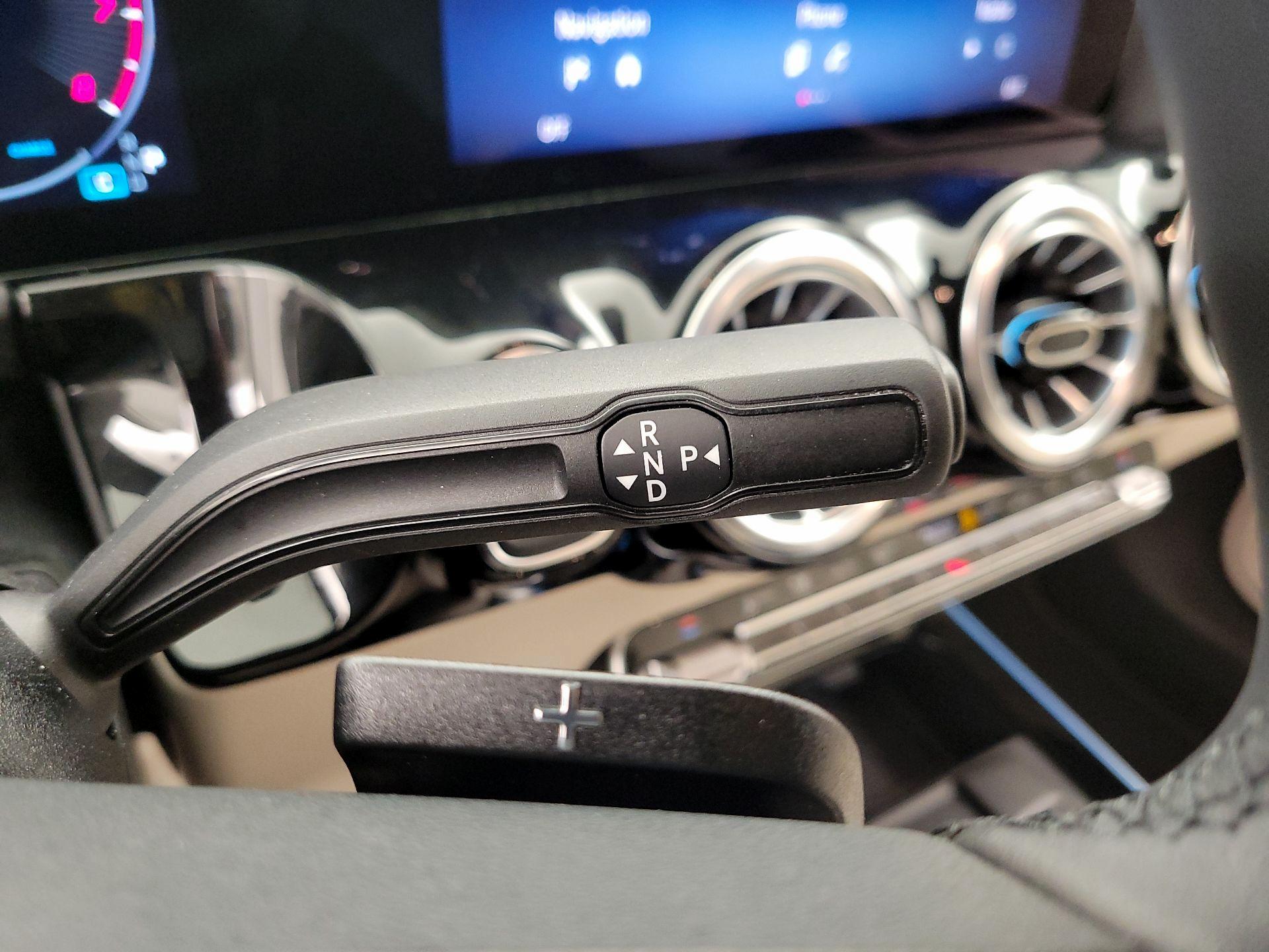 Thumbnail: 2025 Mercedes-Benz GLA - 18