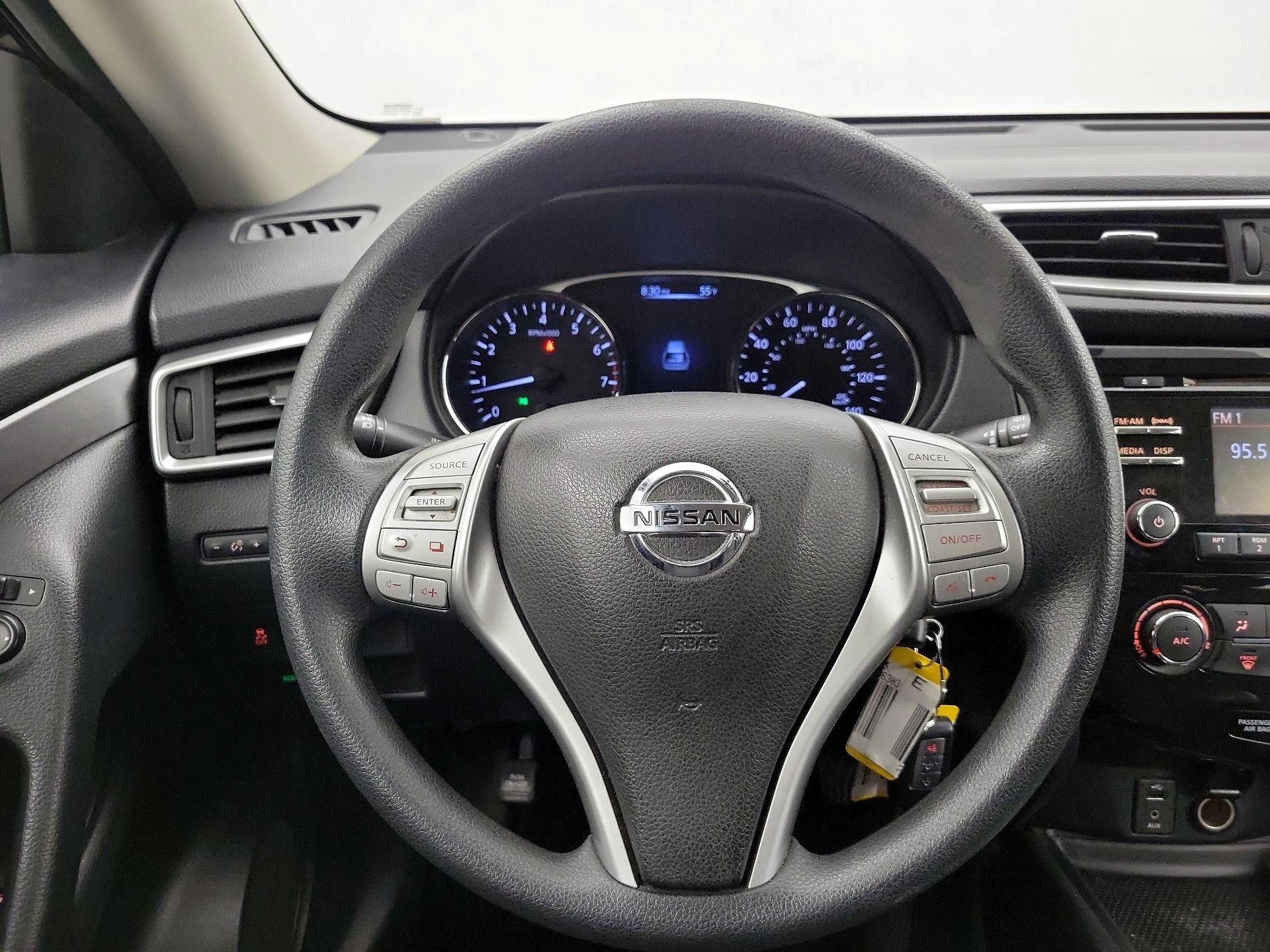 Thumbnail: 2016 Nissan Rogue - 10