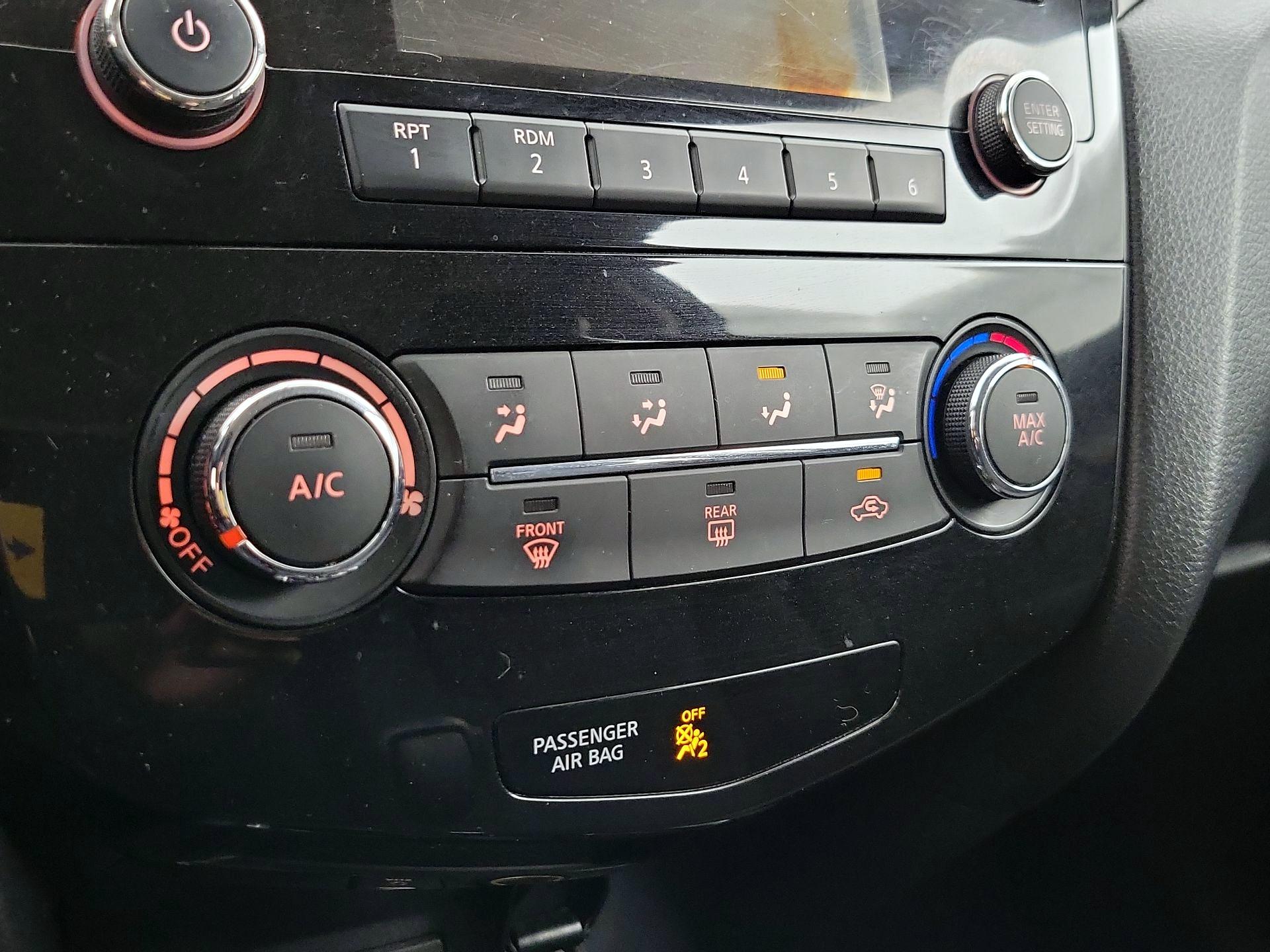 Thumbnail: 2016 Nissan Rogue - 16