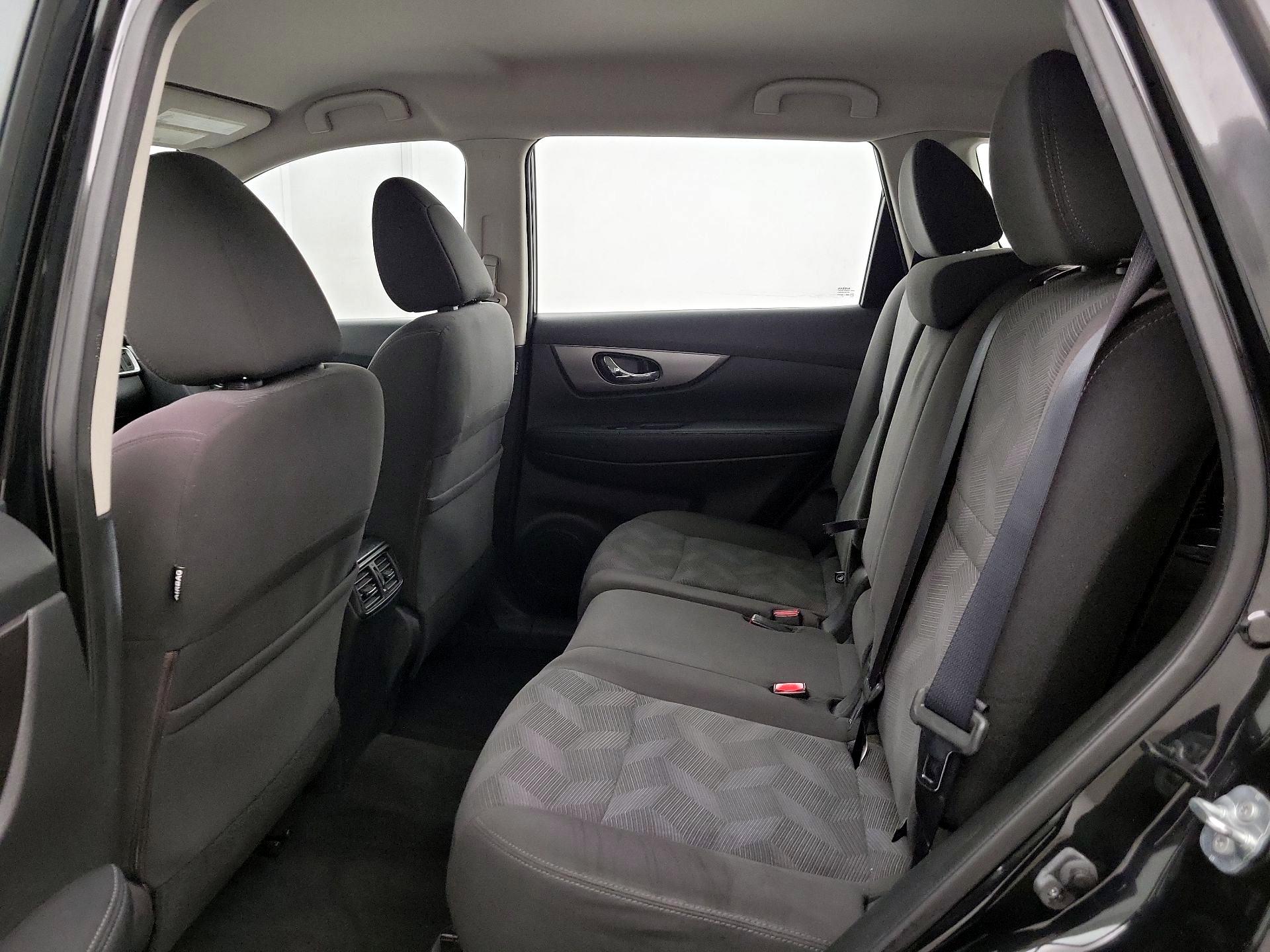 Thumbnail: 2016 Nissan Rogue - 19