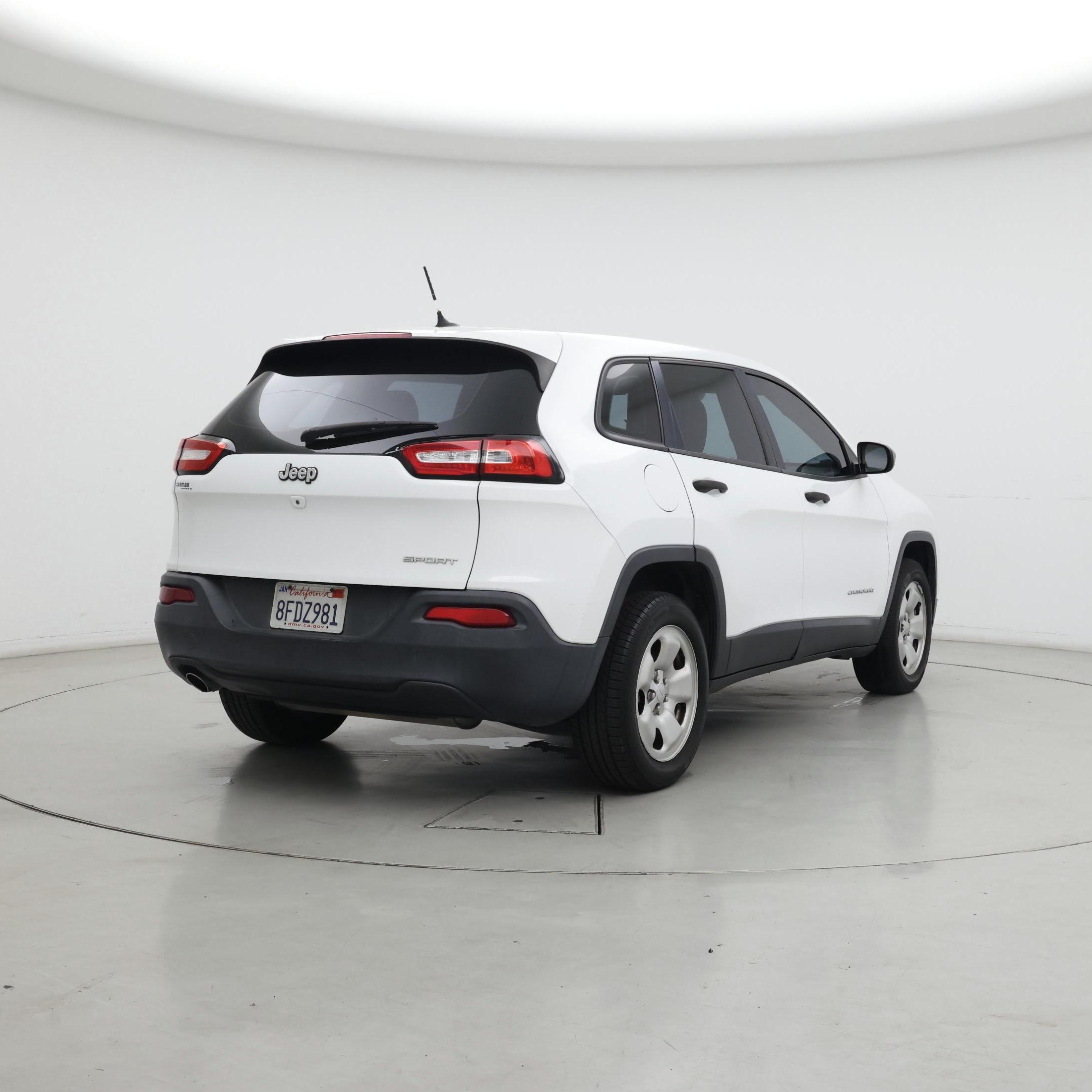 Thumbnail: 2015 Jeep Cherokee - 8