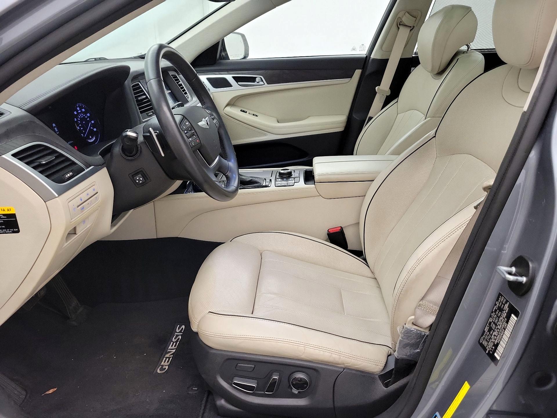 Thumbnail: 2015 Hyundai Genesis - 11