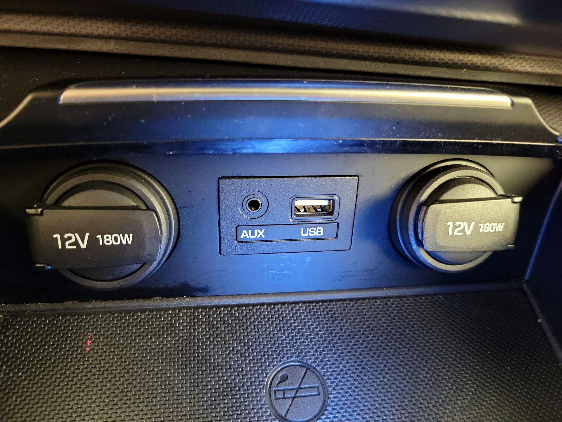 Thumbnail: 2015 Hyundai Genesis - 19