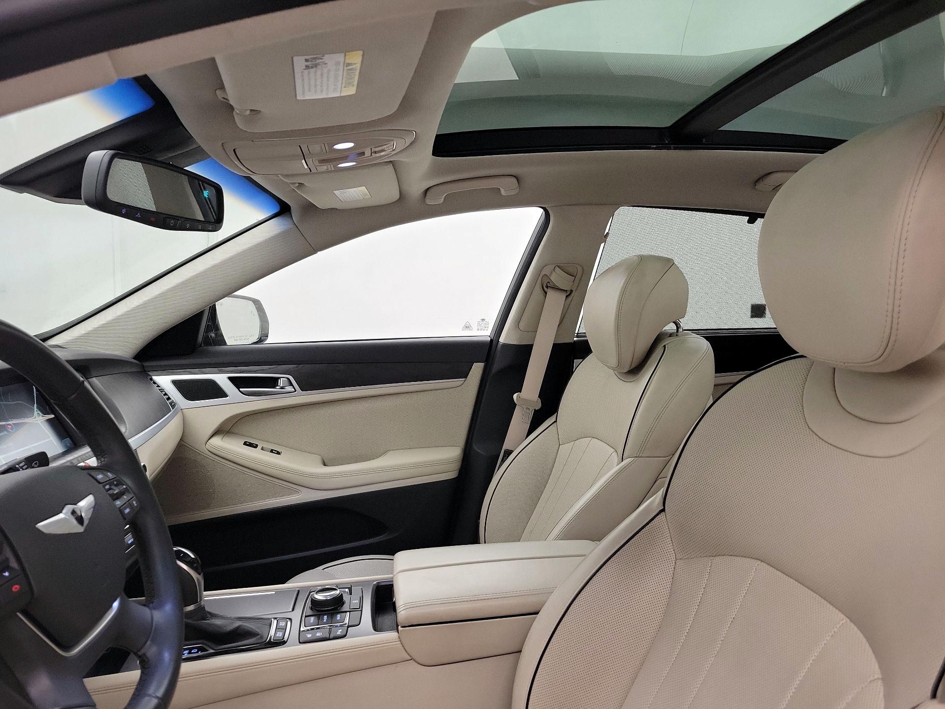 Thumbnail: 2015 Hyundai Genesis - 20