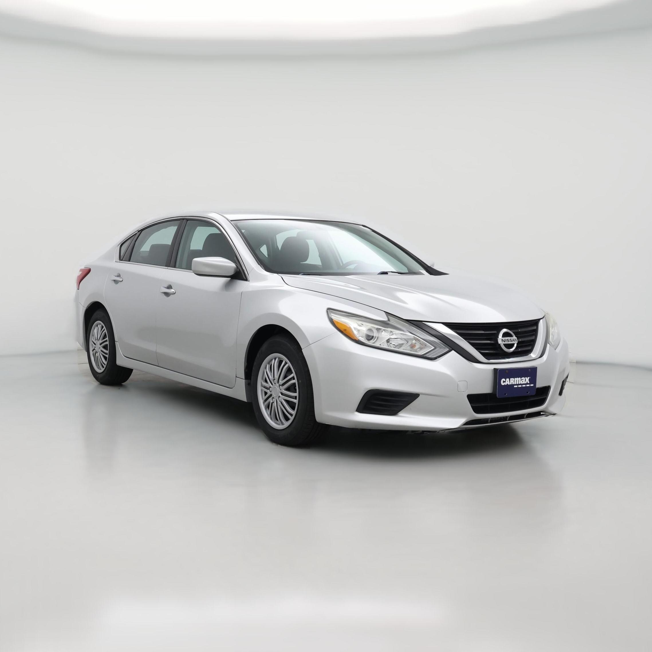 Thumbnail: 2016 Nissan Altima - 1