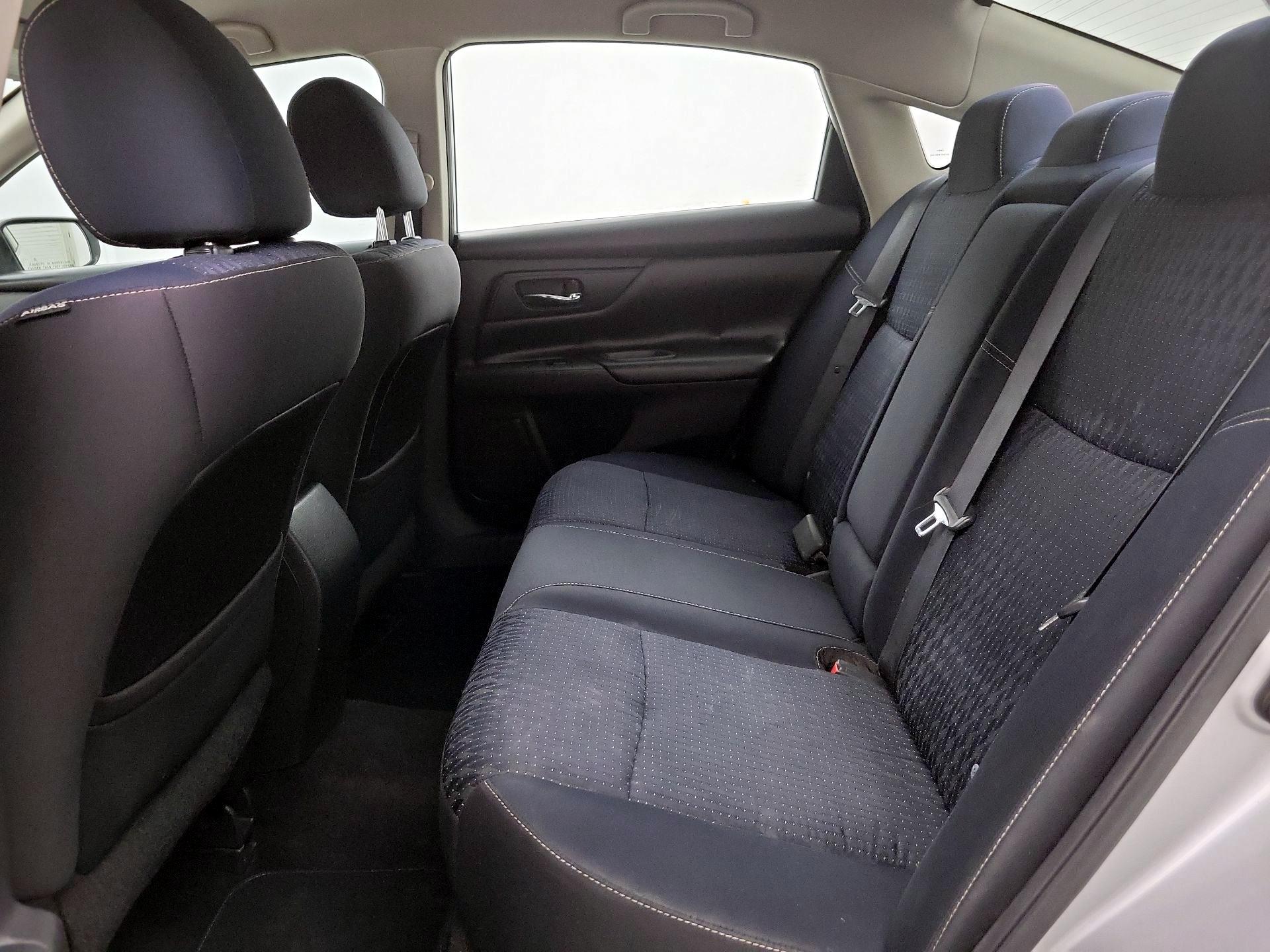 Thumbnail: 2016 Nissan Altima - 19