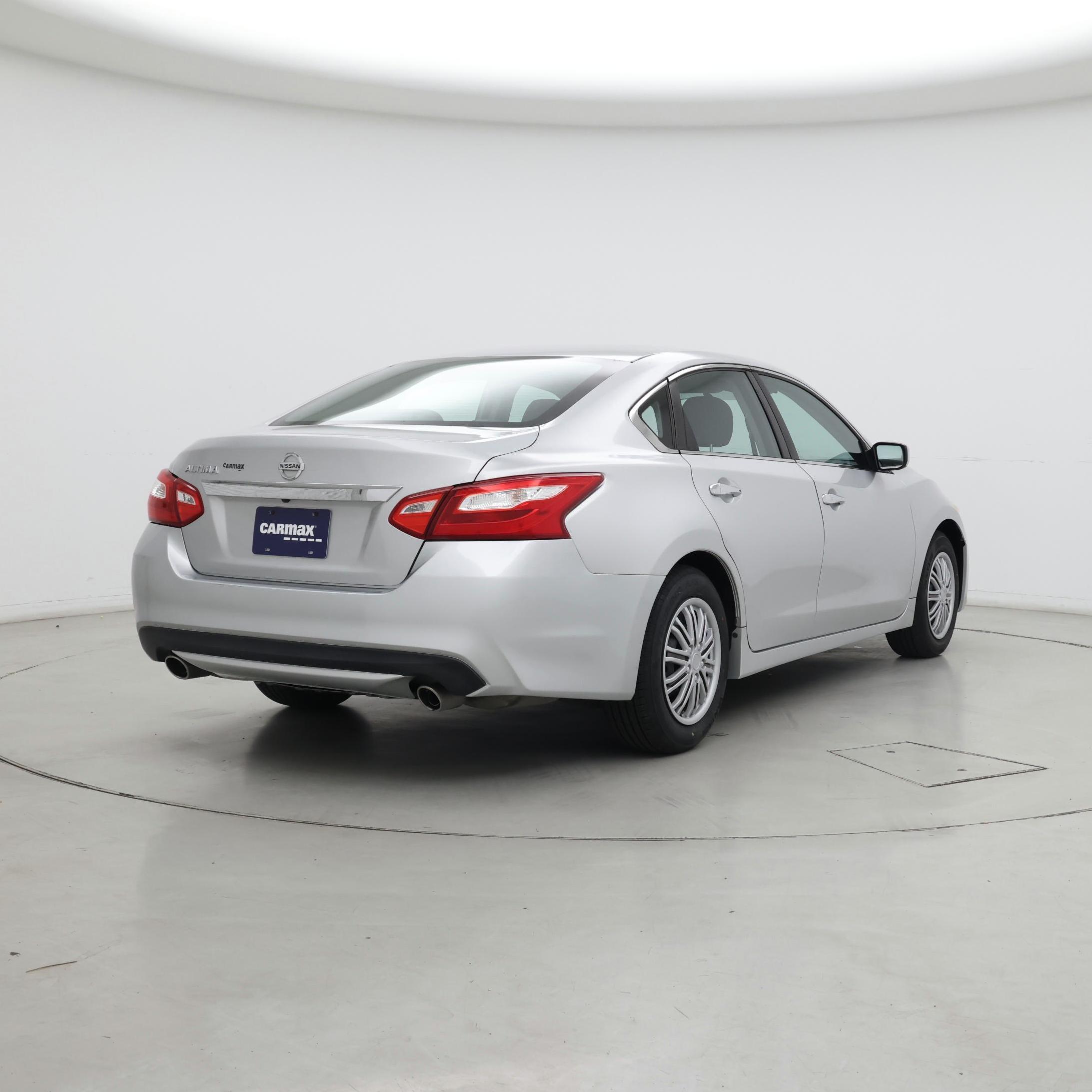 Thumbnail: 2016 Nissan Altima - 8