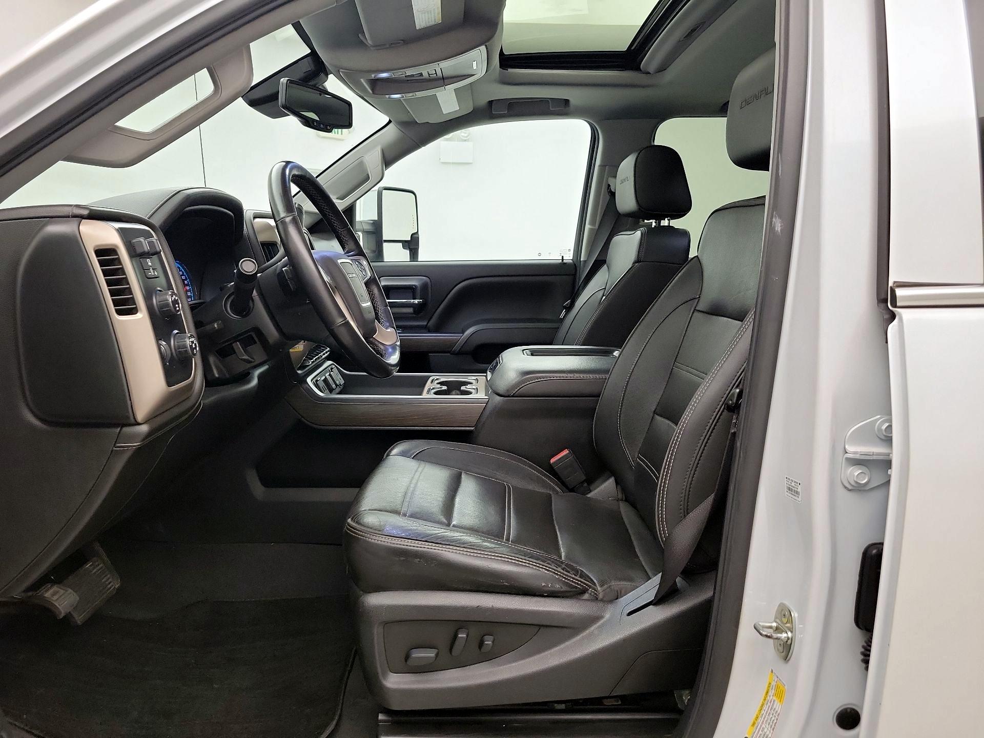 Thumbnail: 2019 GMC Sierra 2500 - 11