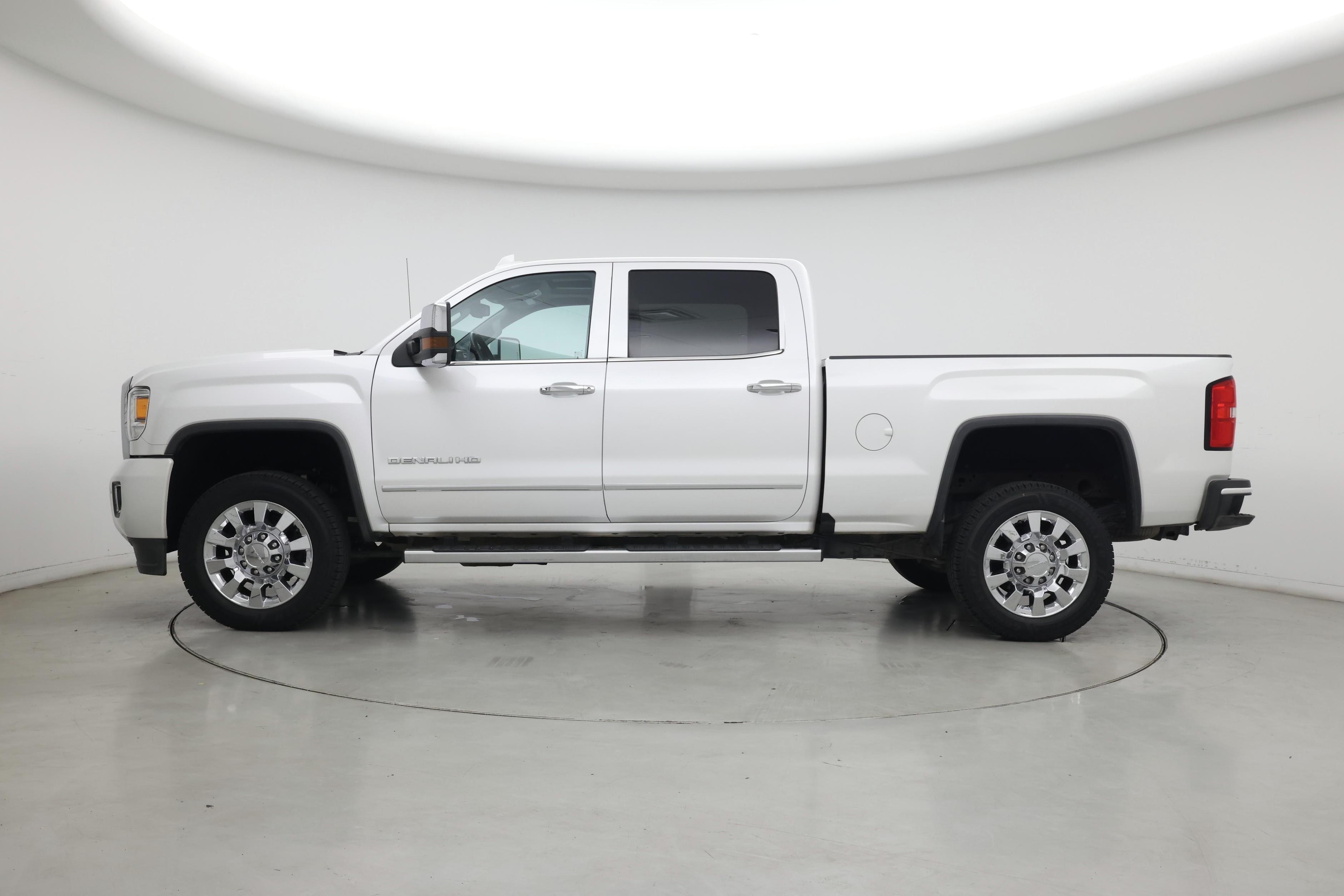 Thumbnail: 2019 GMC Sierra 2500 - 3