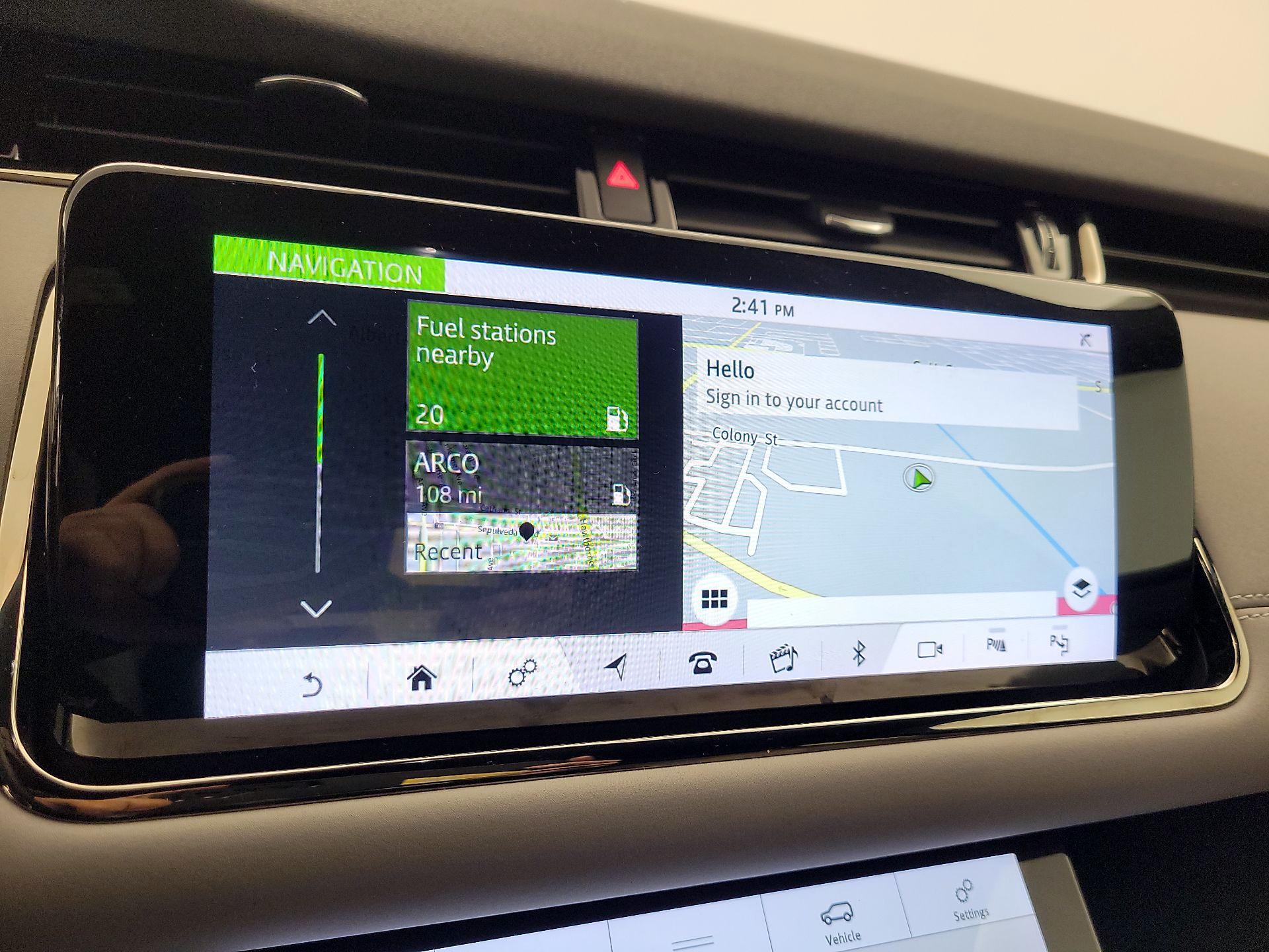 Thumbnail: 2020 Land Rover Range Rover Evoque - 14