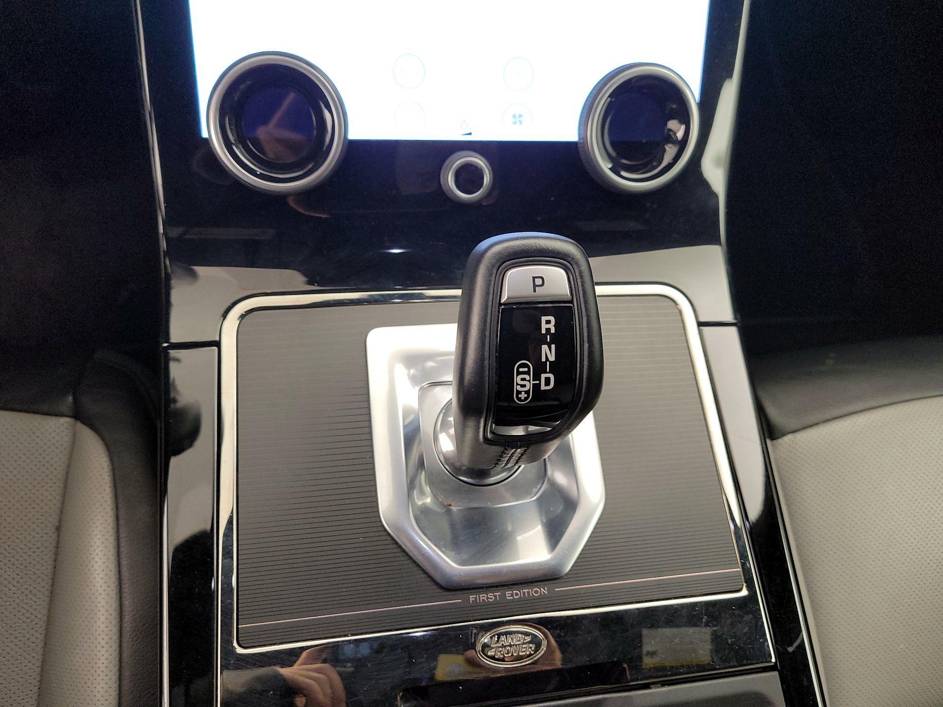 Thumbnail: 2020 Land Rover Range Rover Evoque - 18