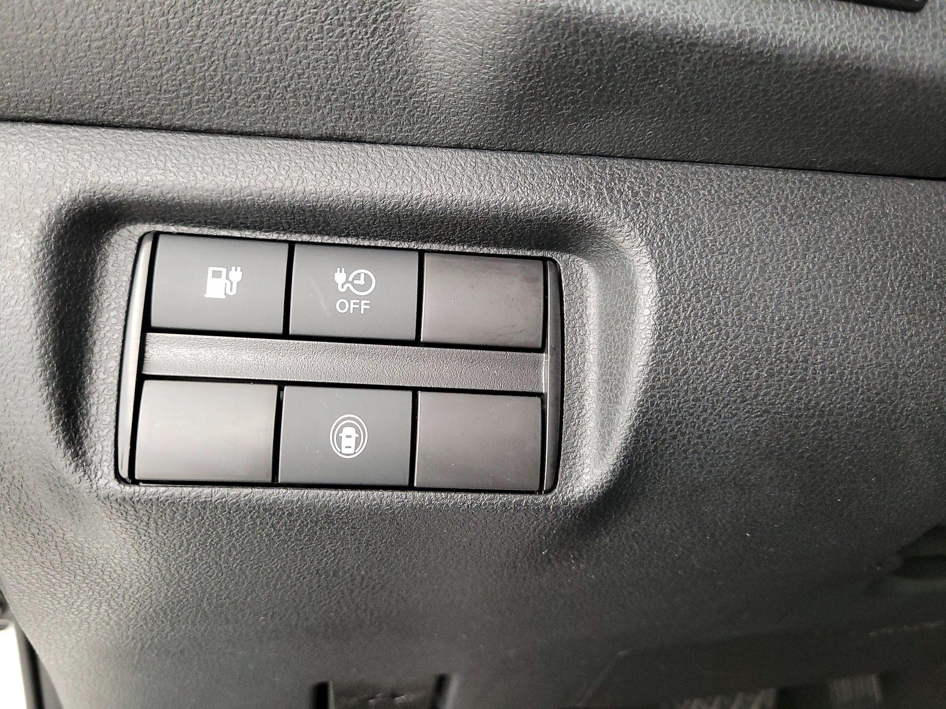 Thumbnail: 2021 Nissan Leaf - 13