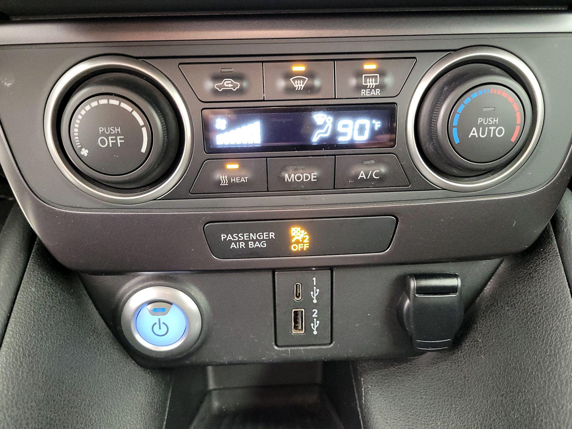 Thumbnail: 2021 Nissan Leaf - 16