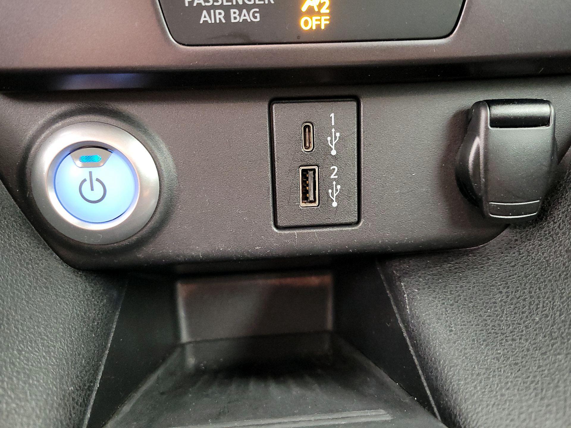 Thumbnail: 2021 Nissan Leaf - 18