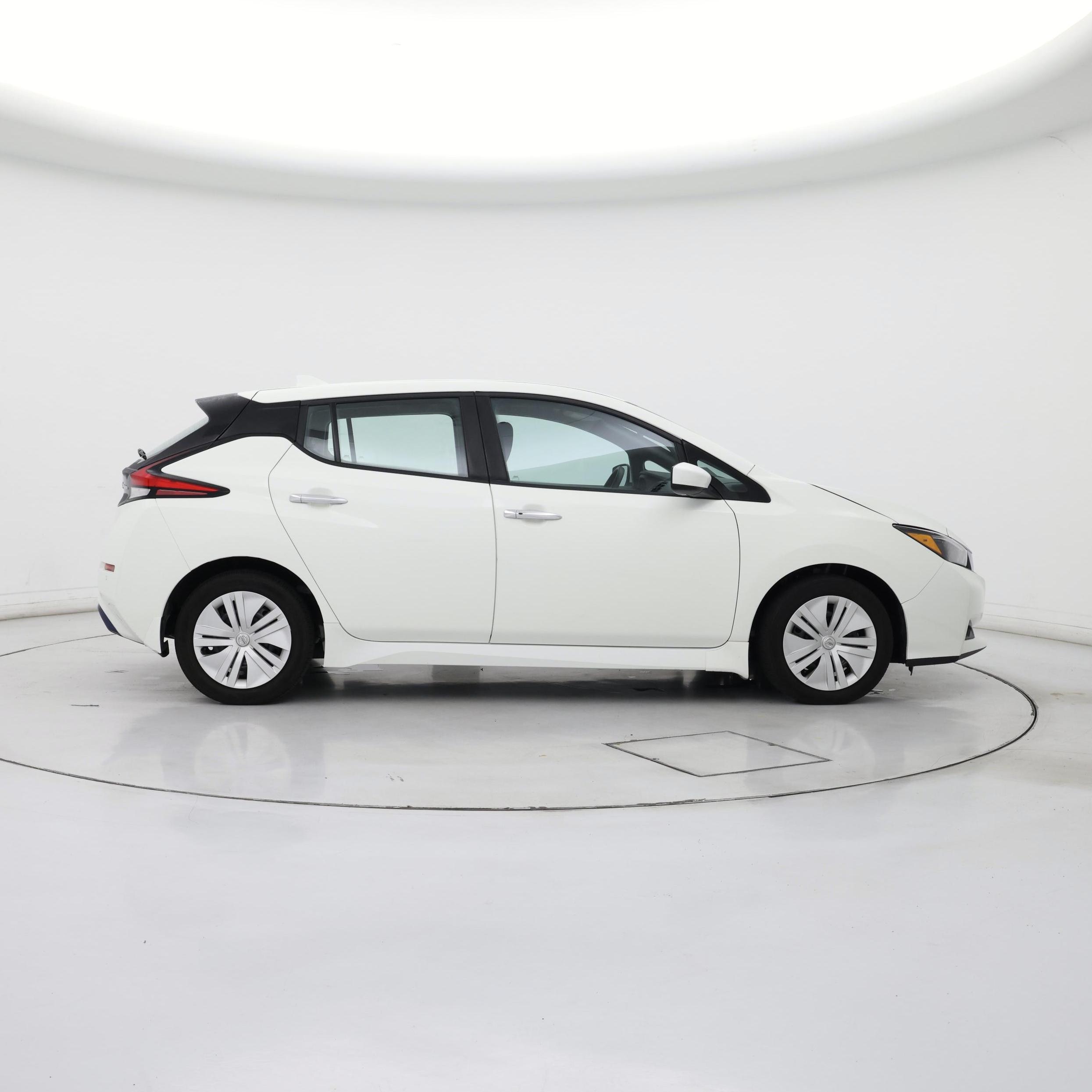 Thumbnail: 2021 Nissan Leaf - 7