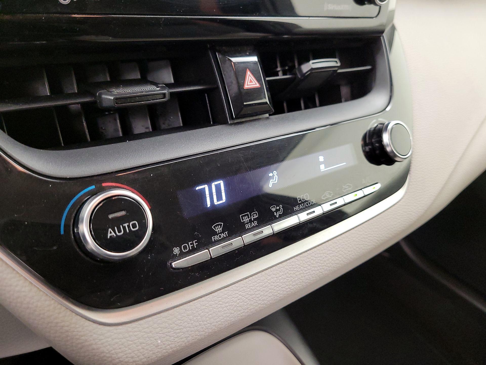 Thumbnail: 2021 Toyota Corolla - 16