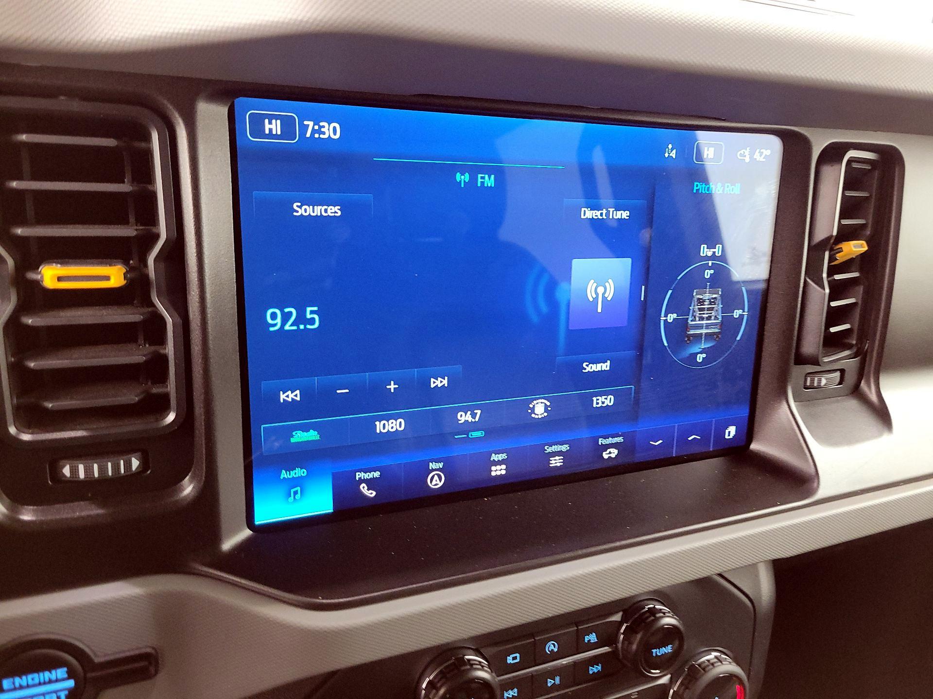 Thumbnail: 2022 Ford Bronco - 16