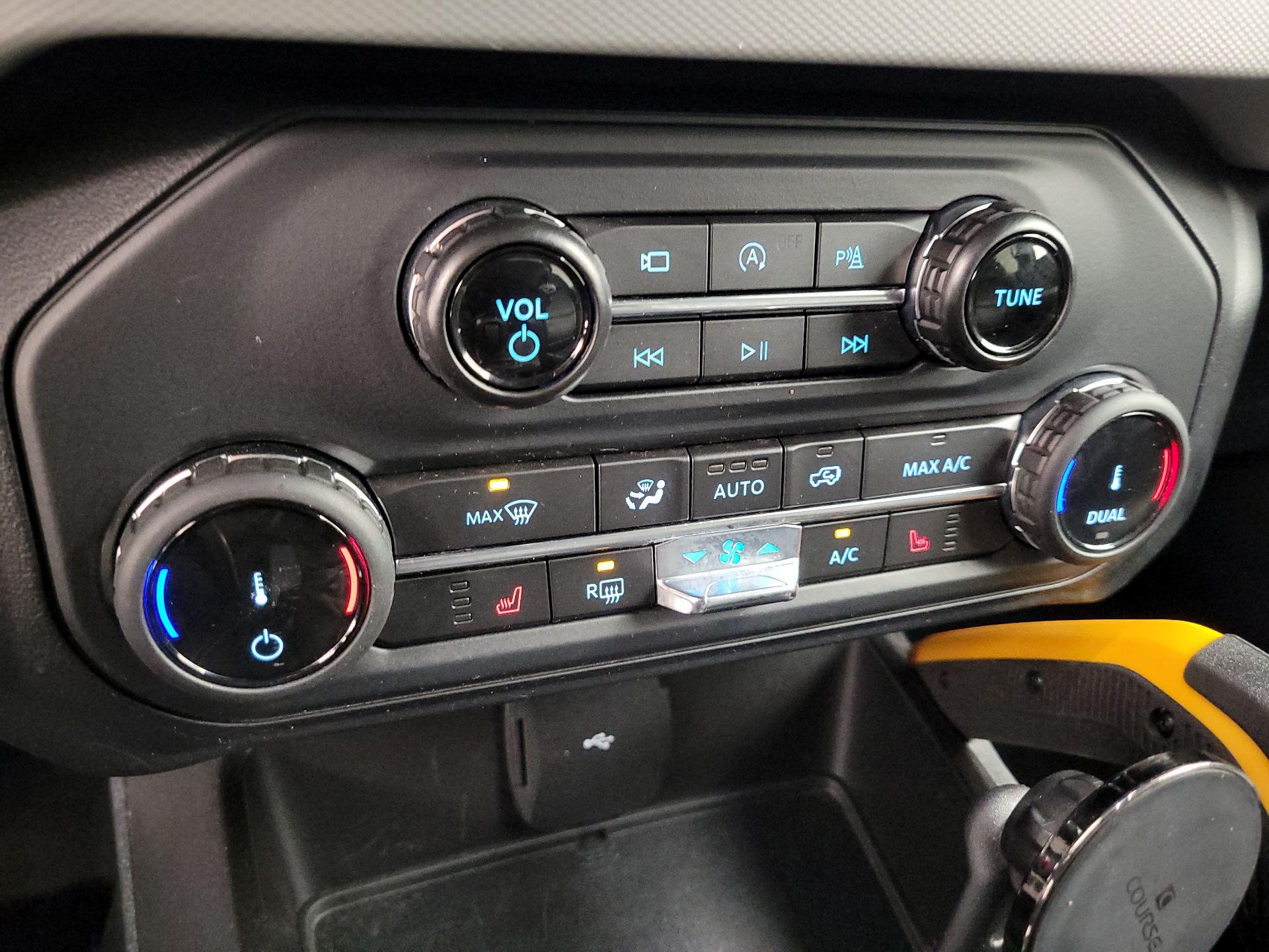 Thumbnail: 2022 Ford Bronco - 17