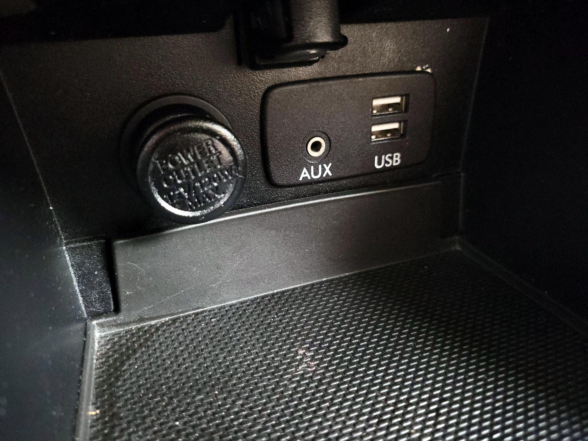 Thumbnail: 2015 Subaru Outback - 18