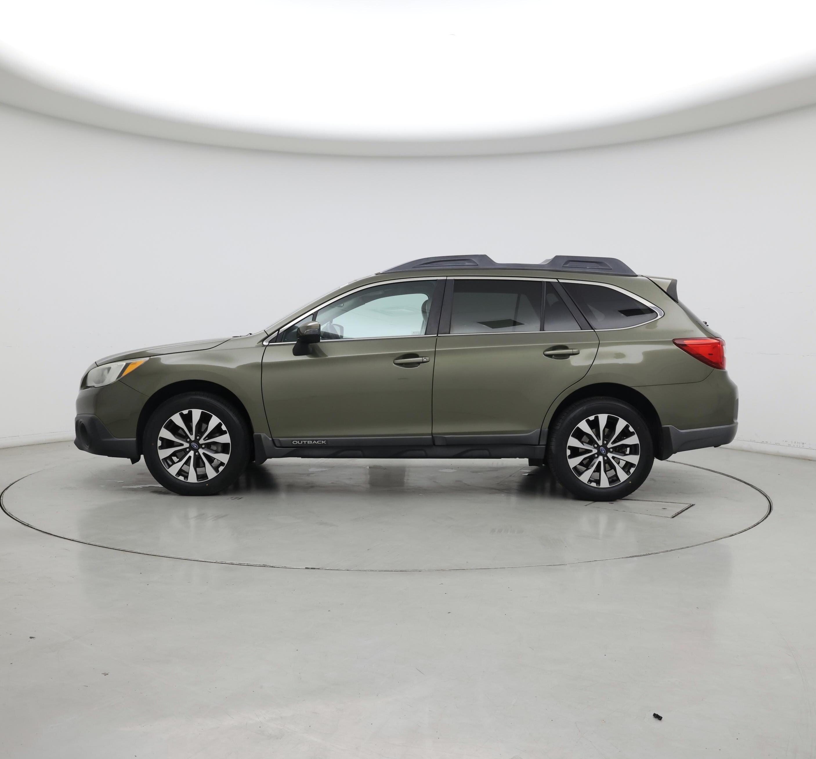 Thumbnail: 2015 Subaru Outback - 3