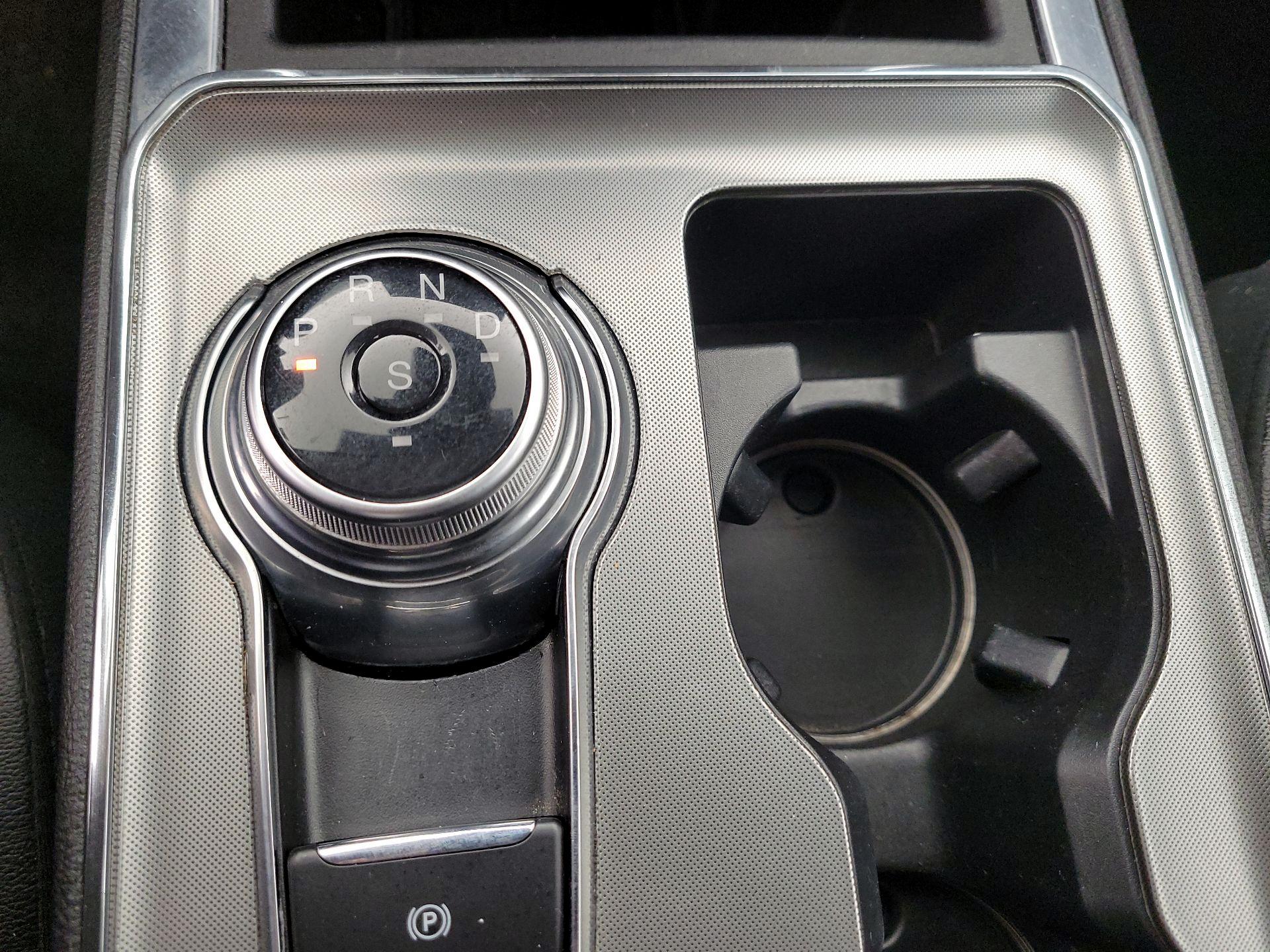 Thumbnail: 2022 Ford Edge - 17