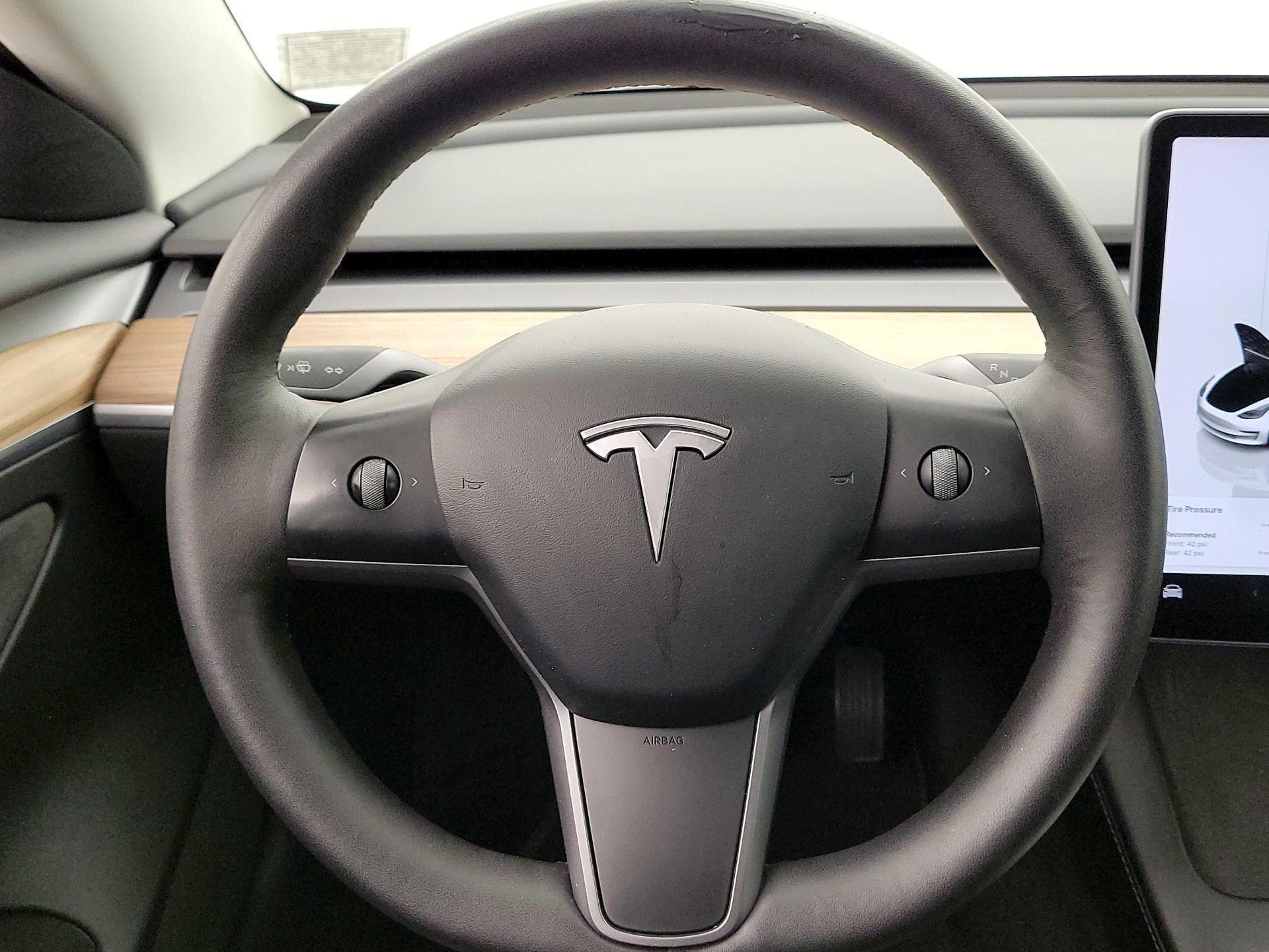 Thumbnail: 2022 Tesla Model 3 - 10