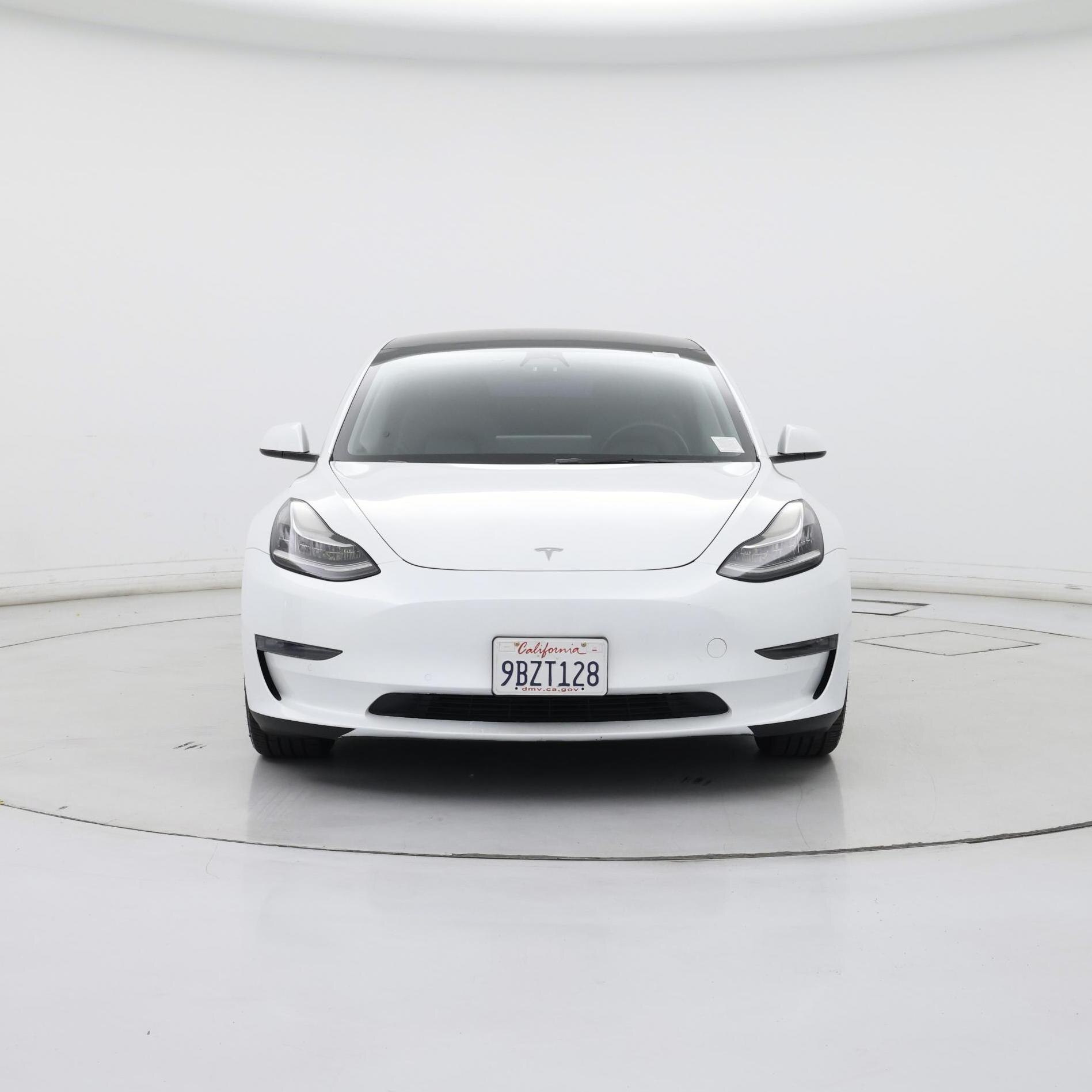 Thumbnail: 2022 Tesla Model 3 - 5