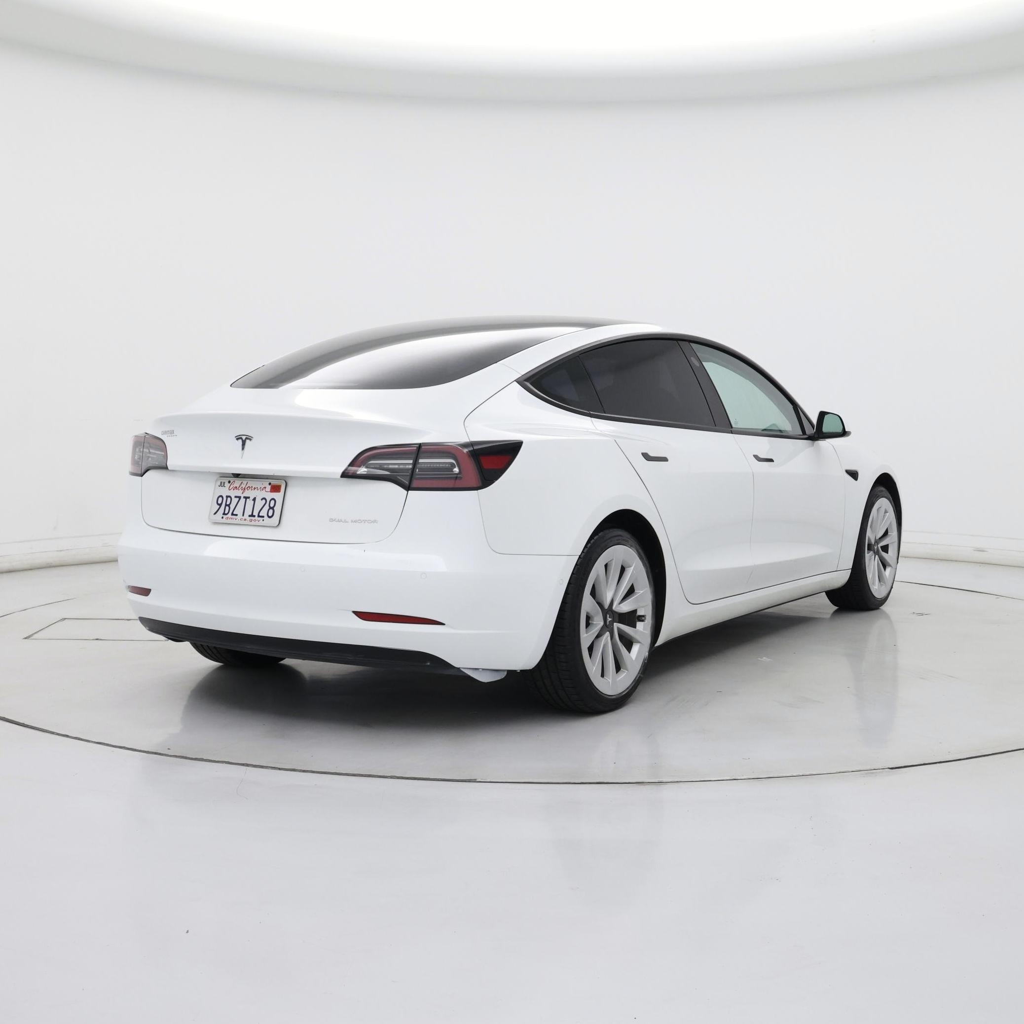 Thumbnail: 2022 Tesla Model 3 - 8