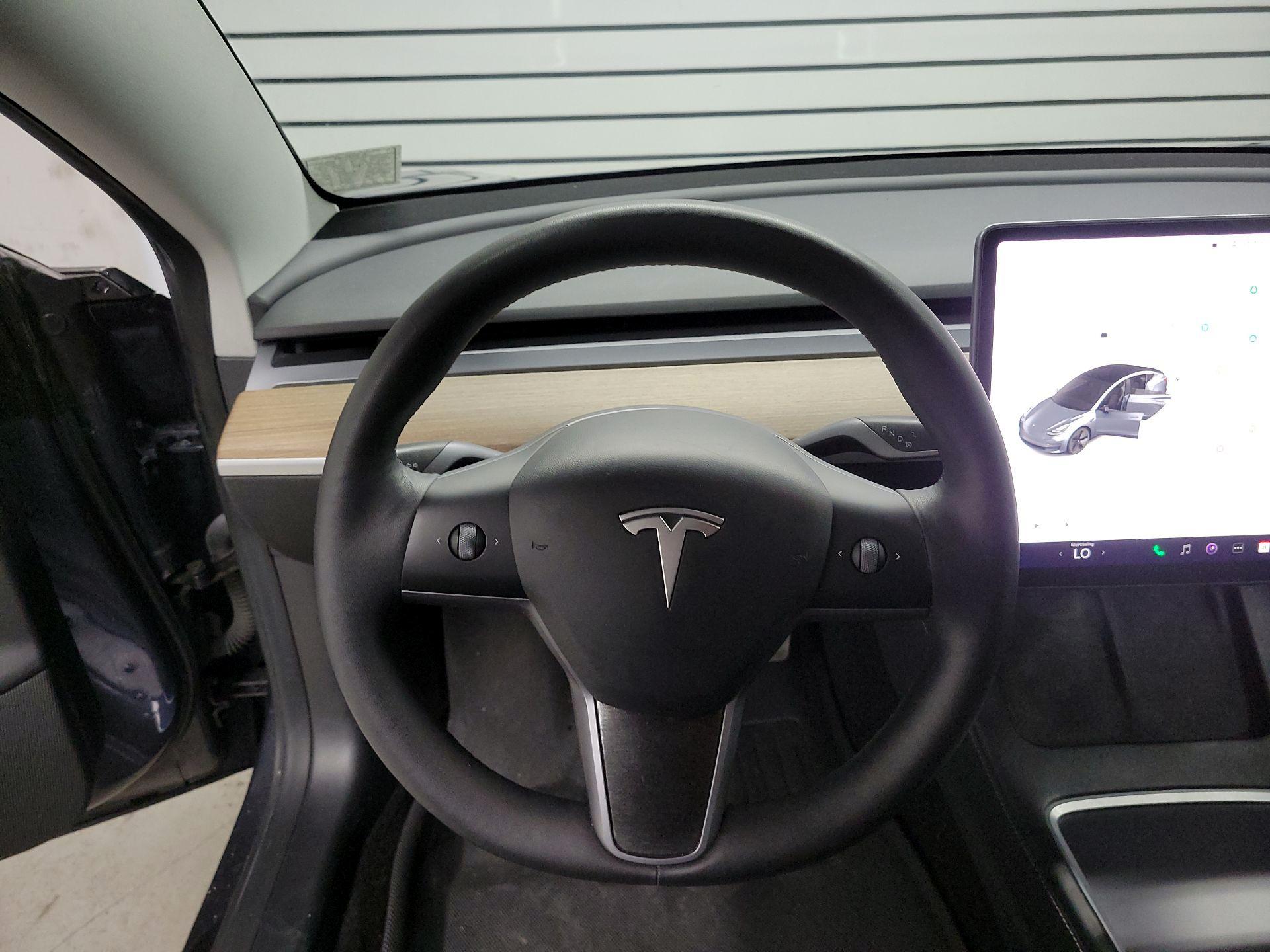 Thumbnail: 2021 Tesla Model 3 - 10