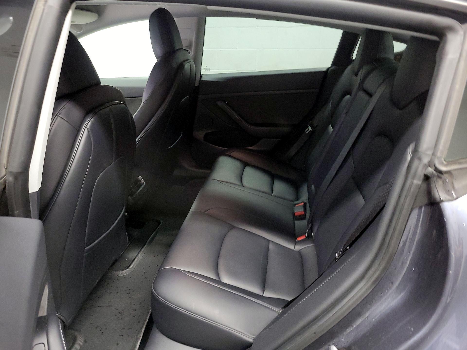 Thumbnail: 2021 Tesla Model 3 - 19