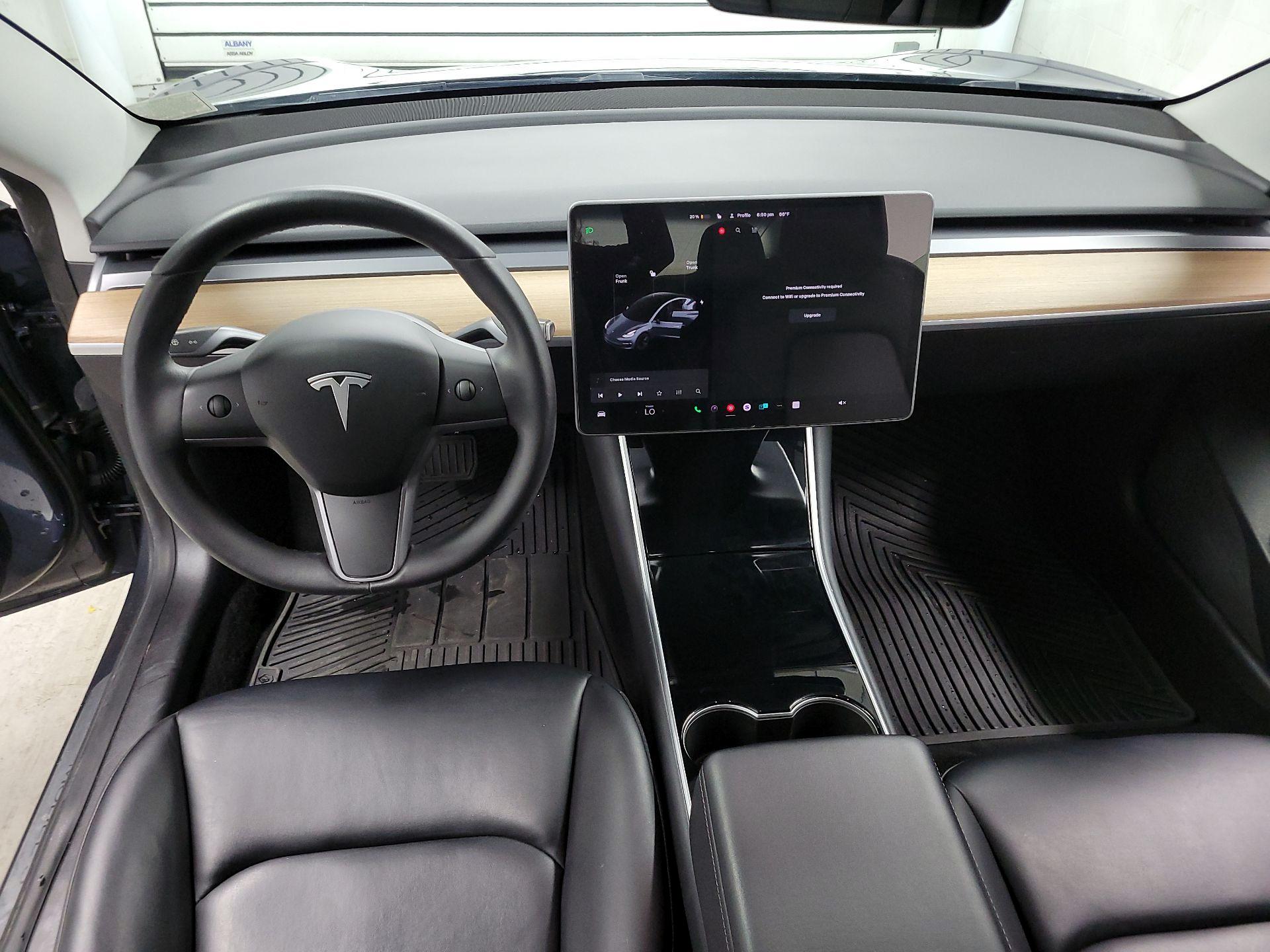 Thumbnail: 2020 Tesla Model 3 - 9