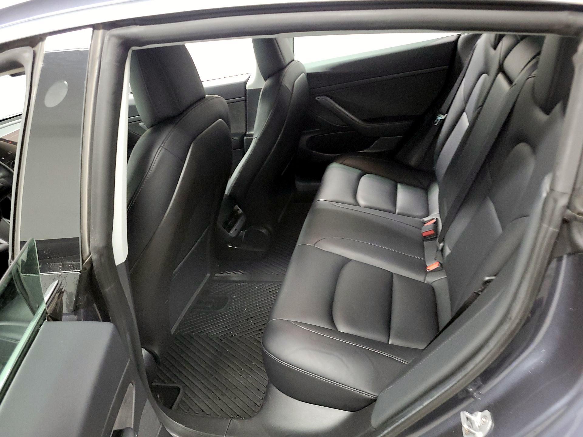 Thumbnail: 2020 Tesla Model 3 - 16