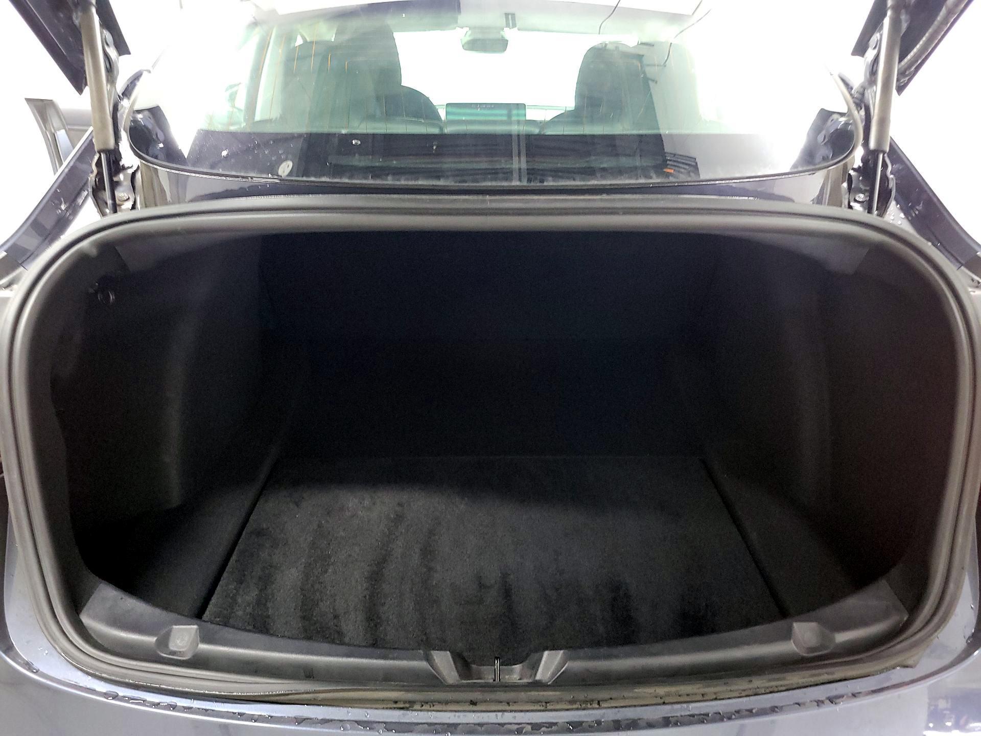 Thumbnail: 2020 Tesla Model 3 - 17