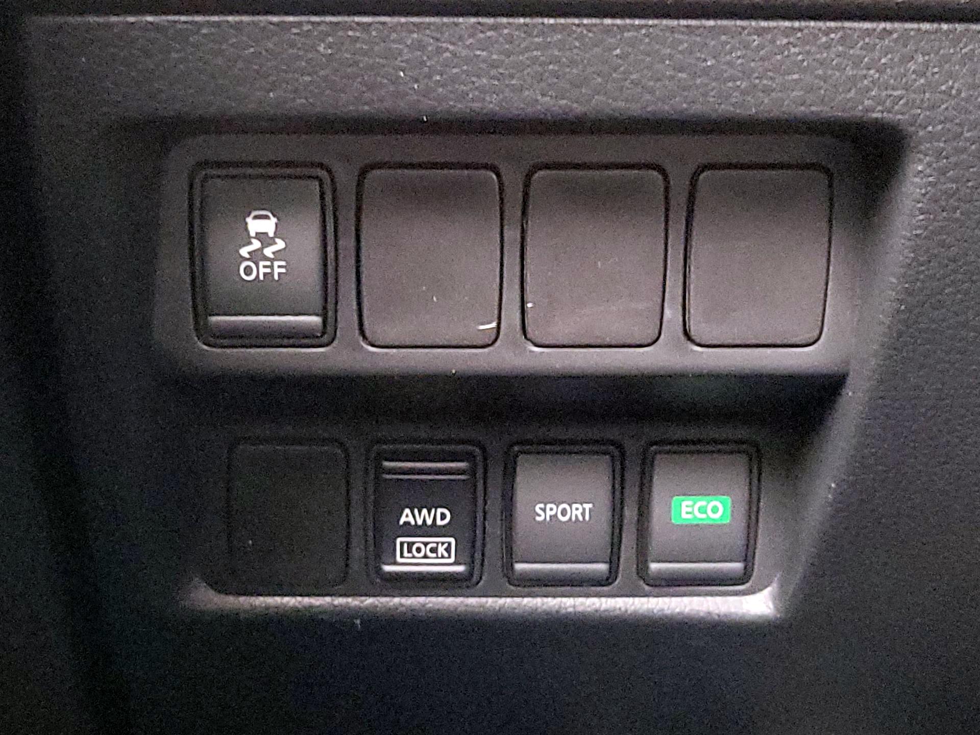 Thumbnail: 2017 Nissan Rogue - 13