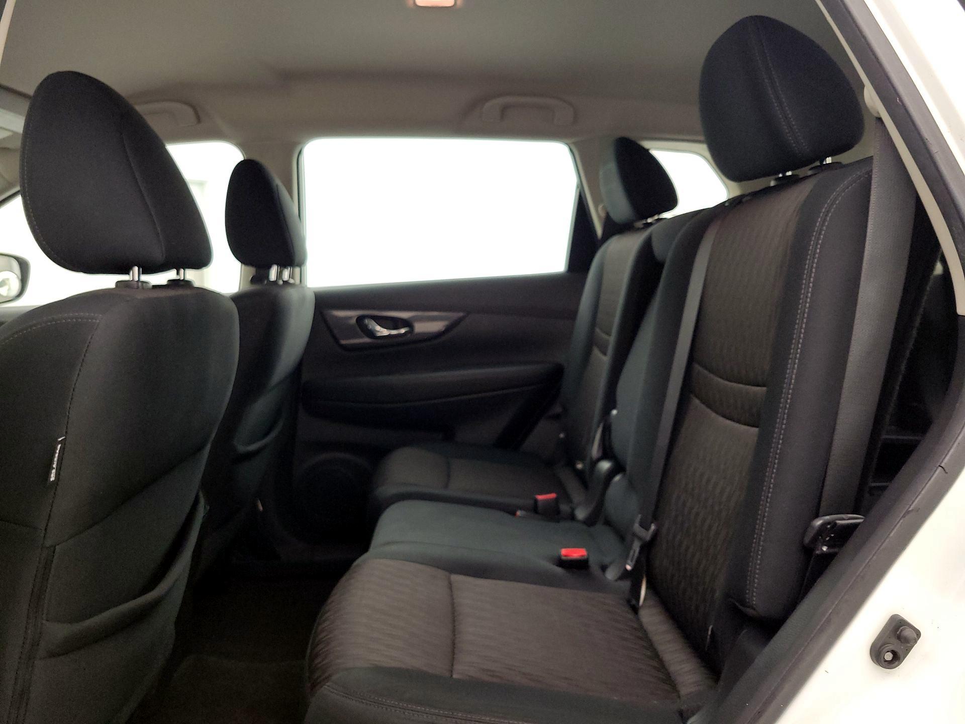 Thumbnail: 2017 Nissan Rogue - 19