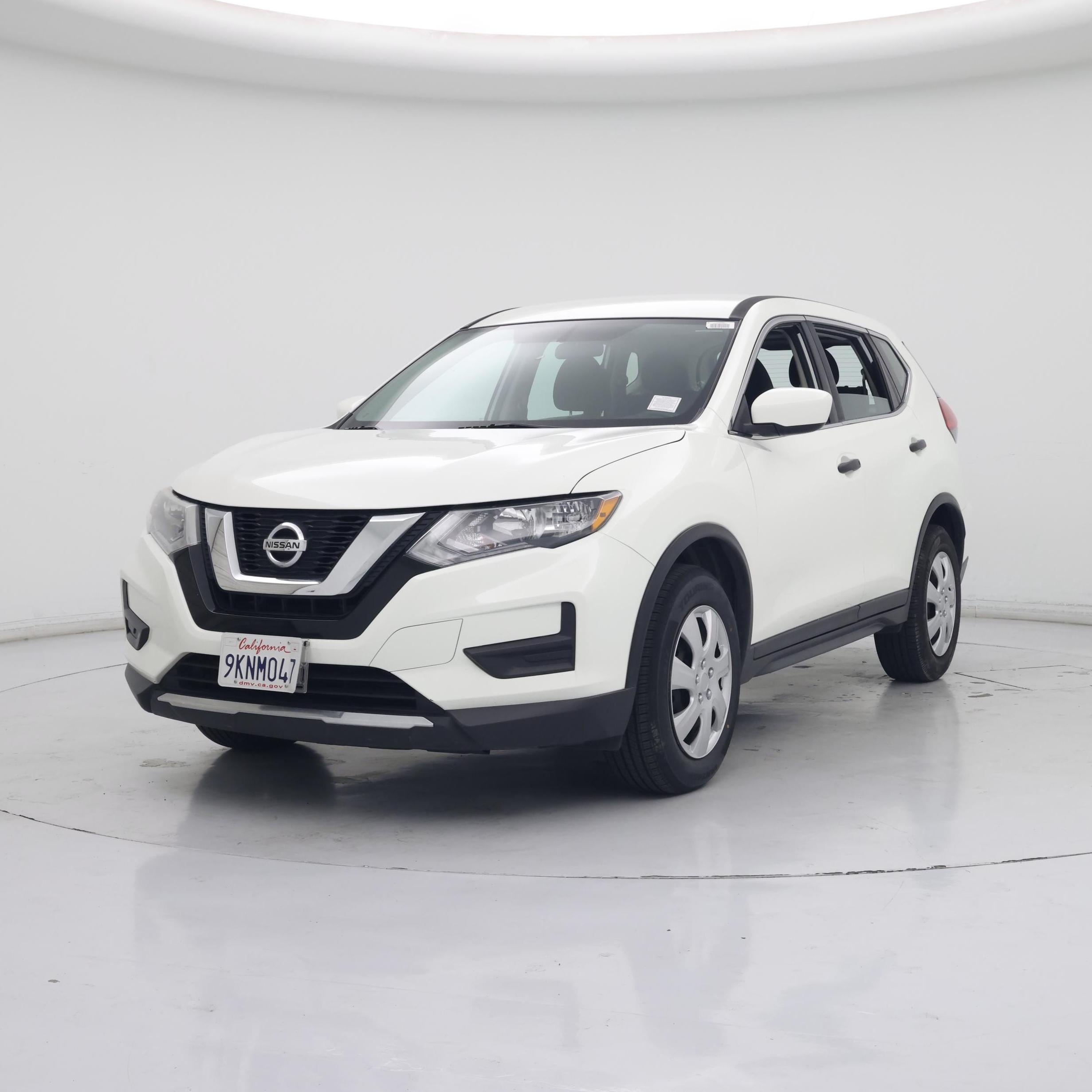 Thumbnail: 2017 Nissan Rogue - 4