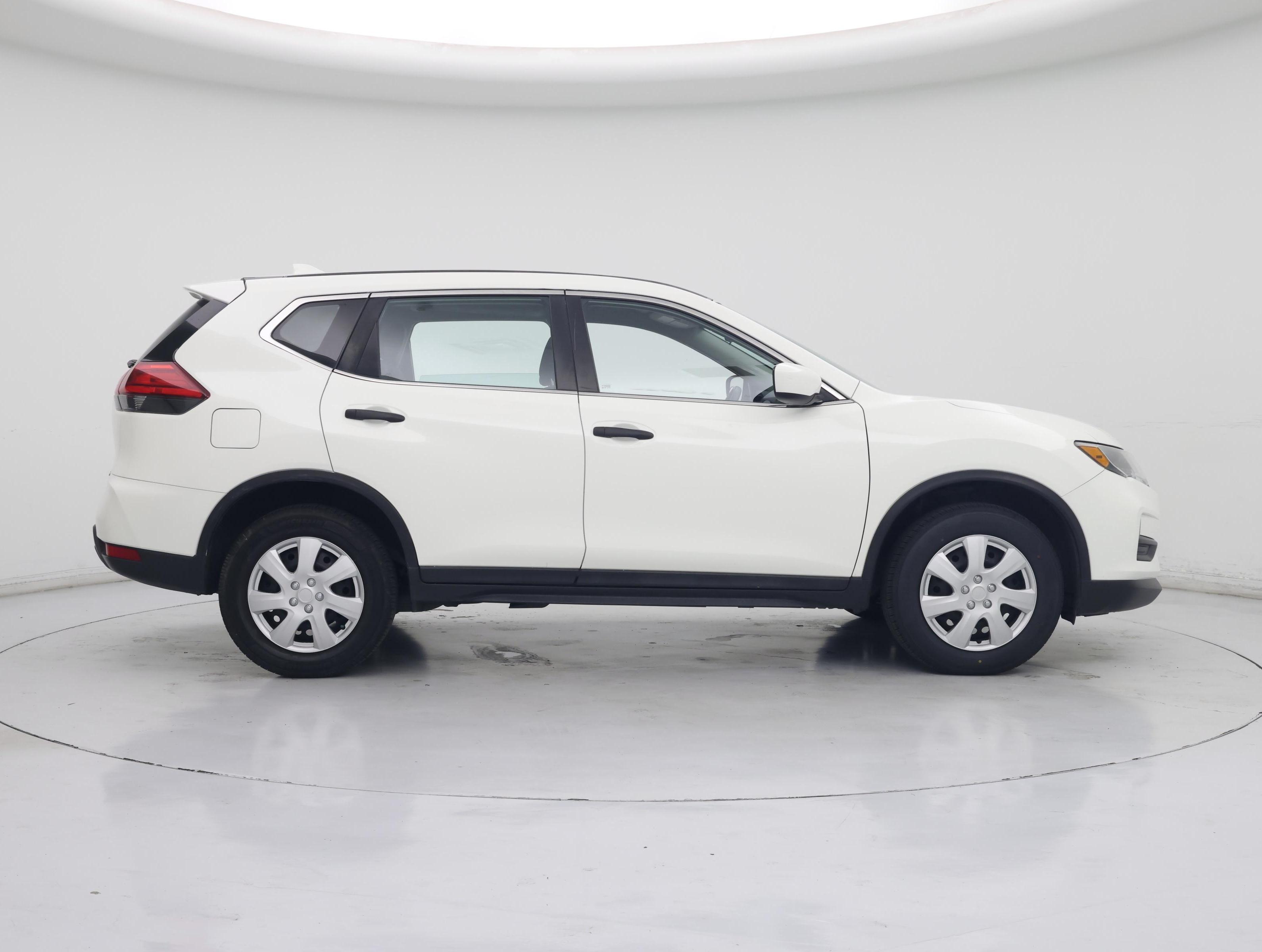 Thumbnail: 2017 Nissan Rogue - 7